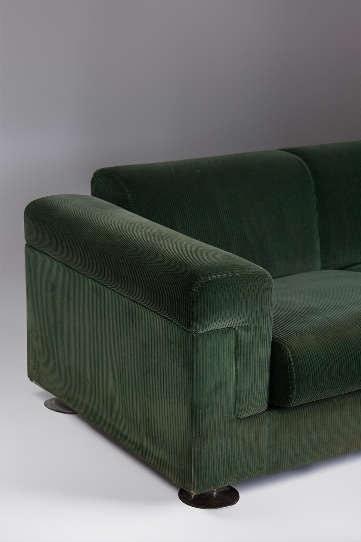 Italian D120 Green Velvet Sofa Valeria Borsani and Alfredo Bonetti for Tecno