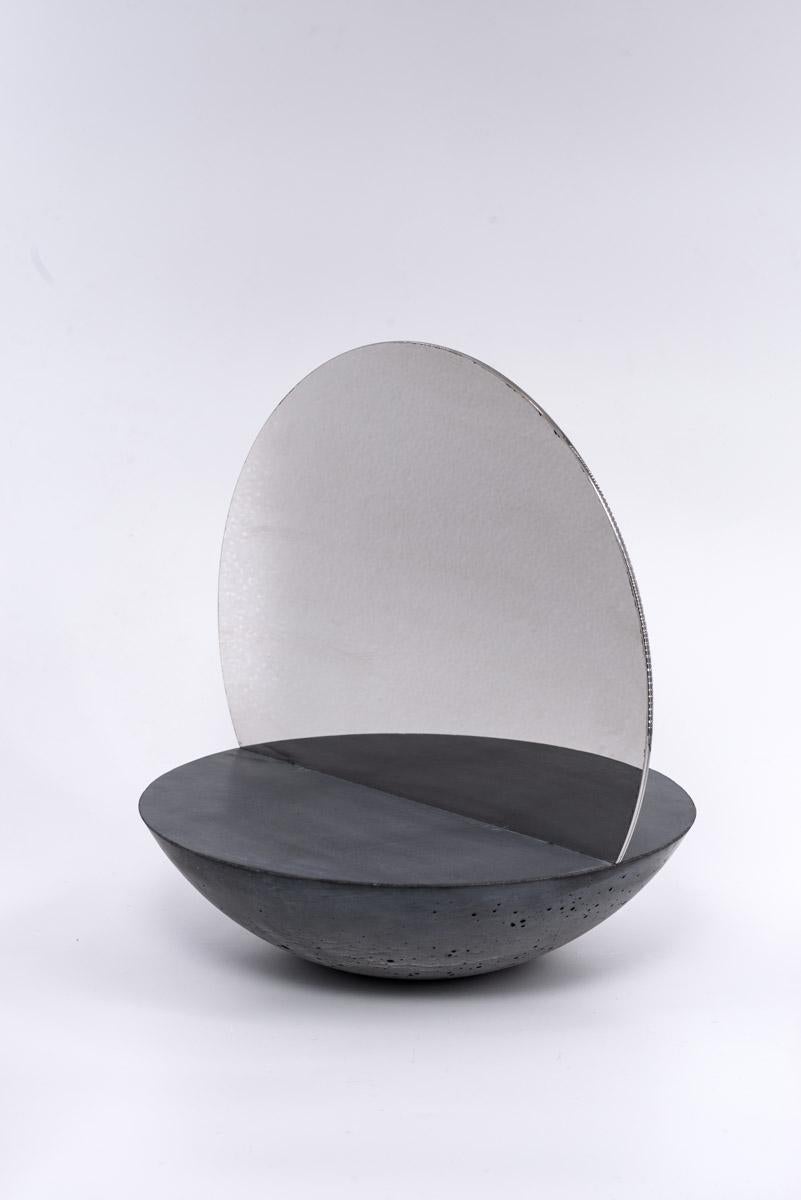 Molded D30 Double Sided Mirror in Concrete 100% Handmade in Italy For Sale