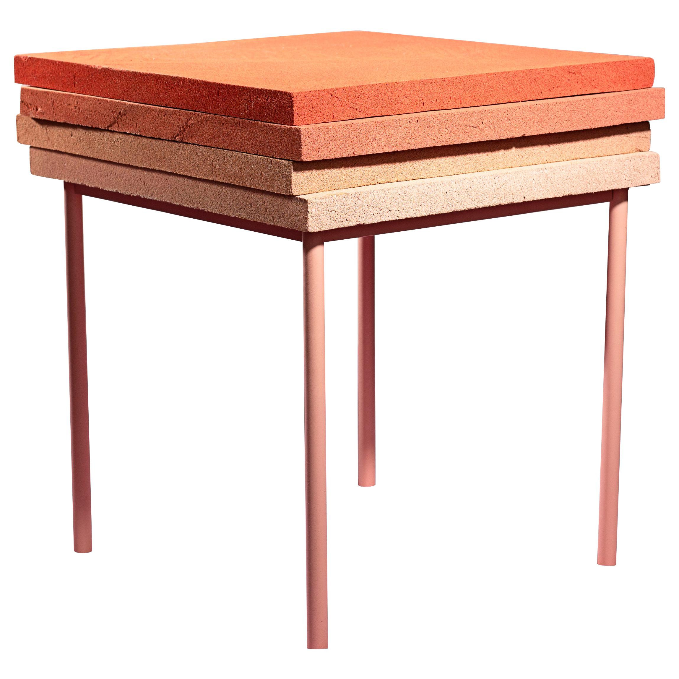 D33, Support Table by Cultivado Em Casa