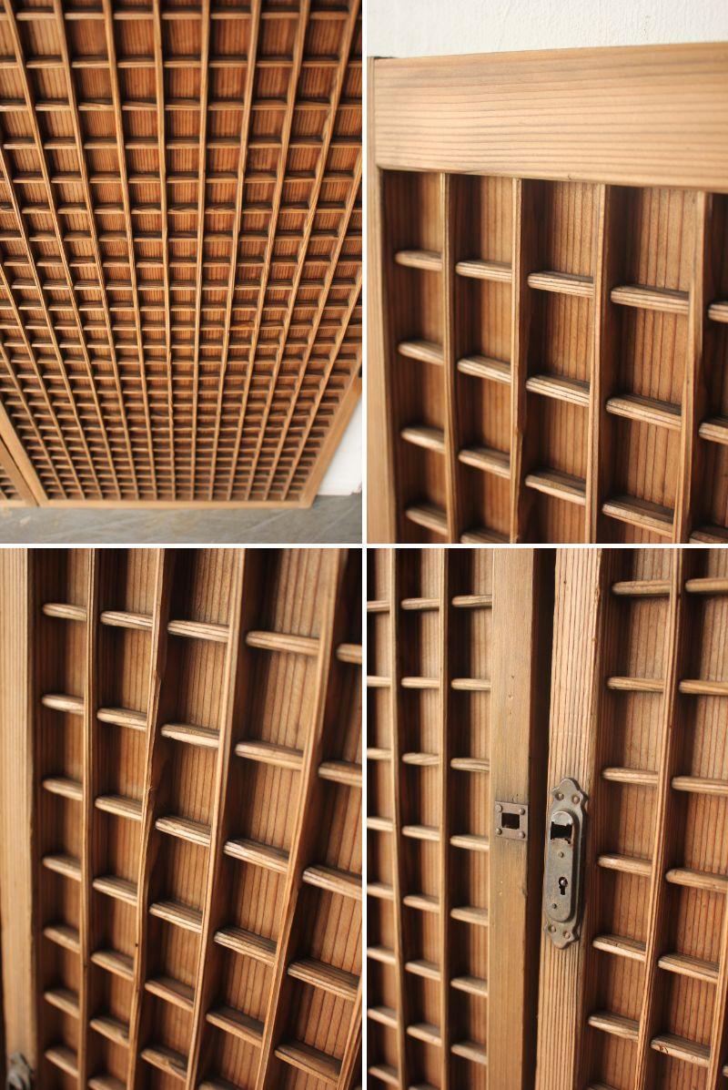 D6 Japanese Antiques two small doors, fittings, Cedar, square lattice For Sale 9