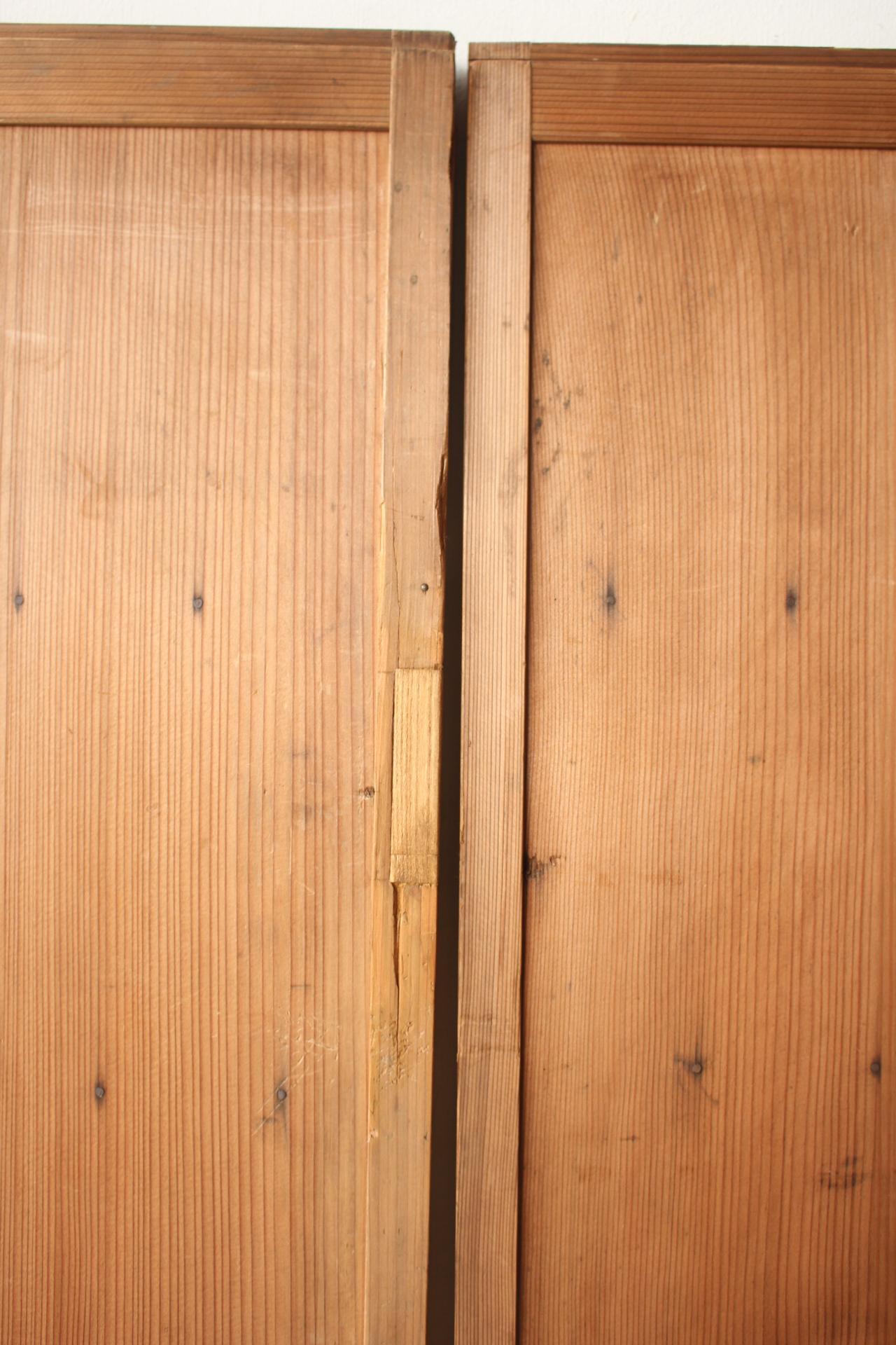 D6 Japanese Antiques two small doors, fittings, Cedar, square lattice For Sale 14