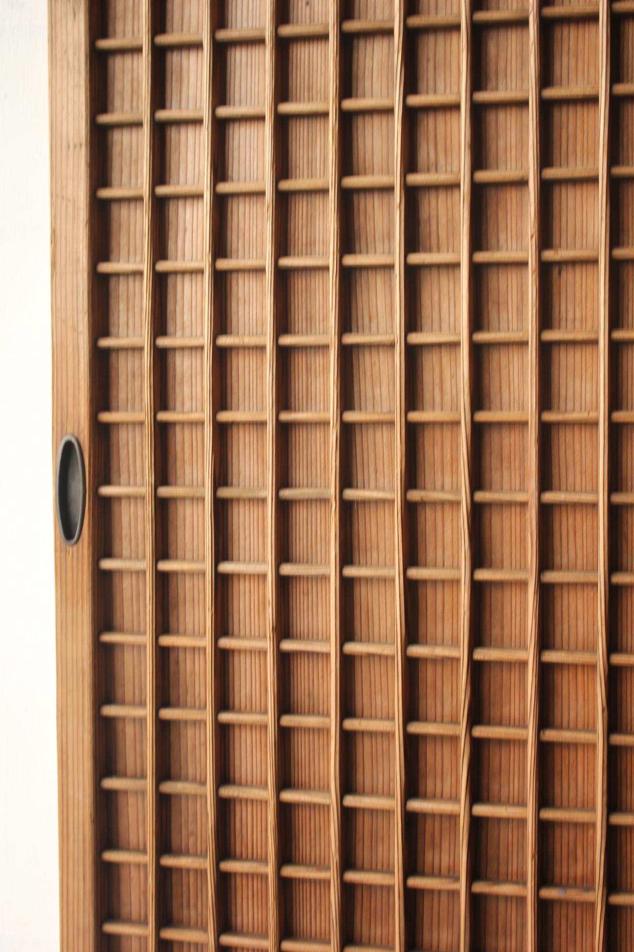 D6 Japanese Antiques two small doors, fittings, Cedar, square lattice For Sale 3