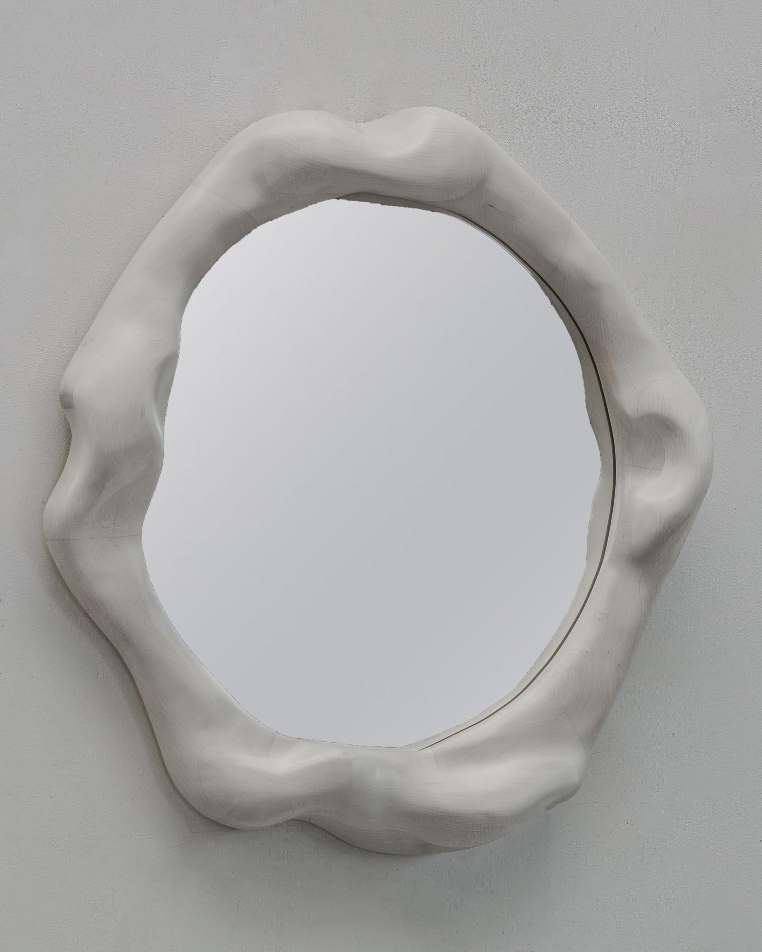 D65 Round Mirror with White Bleached Maple Wood Frame by Alexander Knysch For Sale 1