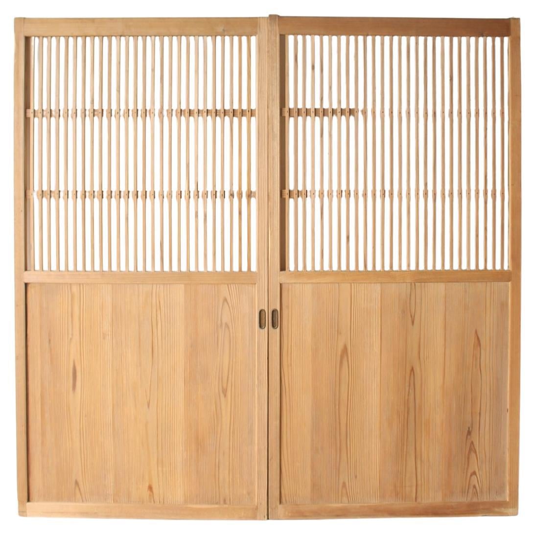 D7 Antiquités japonaises, deux portes en treillis, ferrures en vente