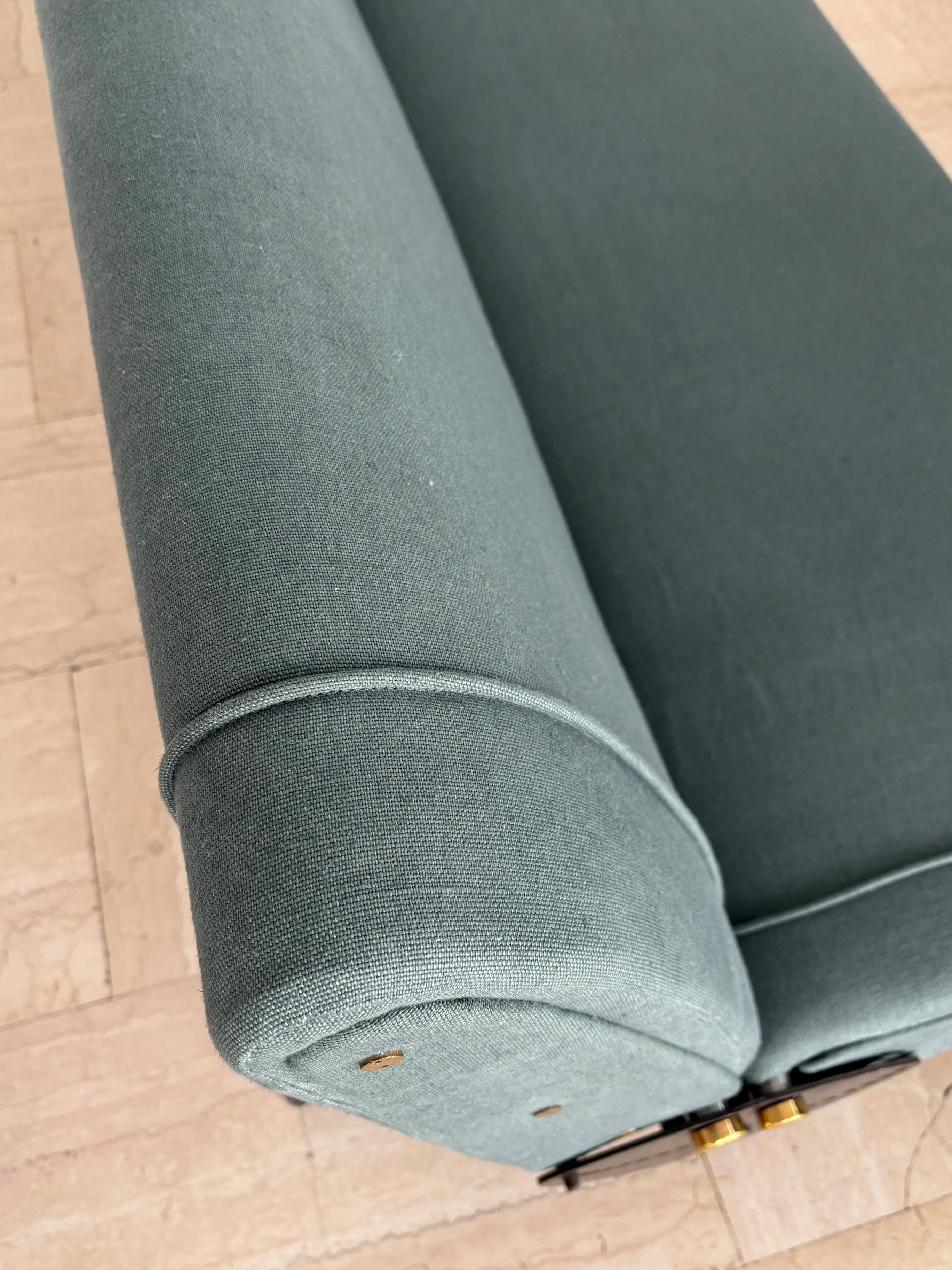 D70 Osvaldo Borsani Italian Green Blue Cotton Linen Sofa for Tecno 1954 im Angebot 6