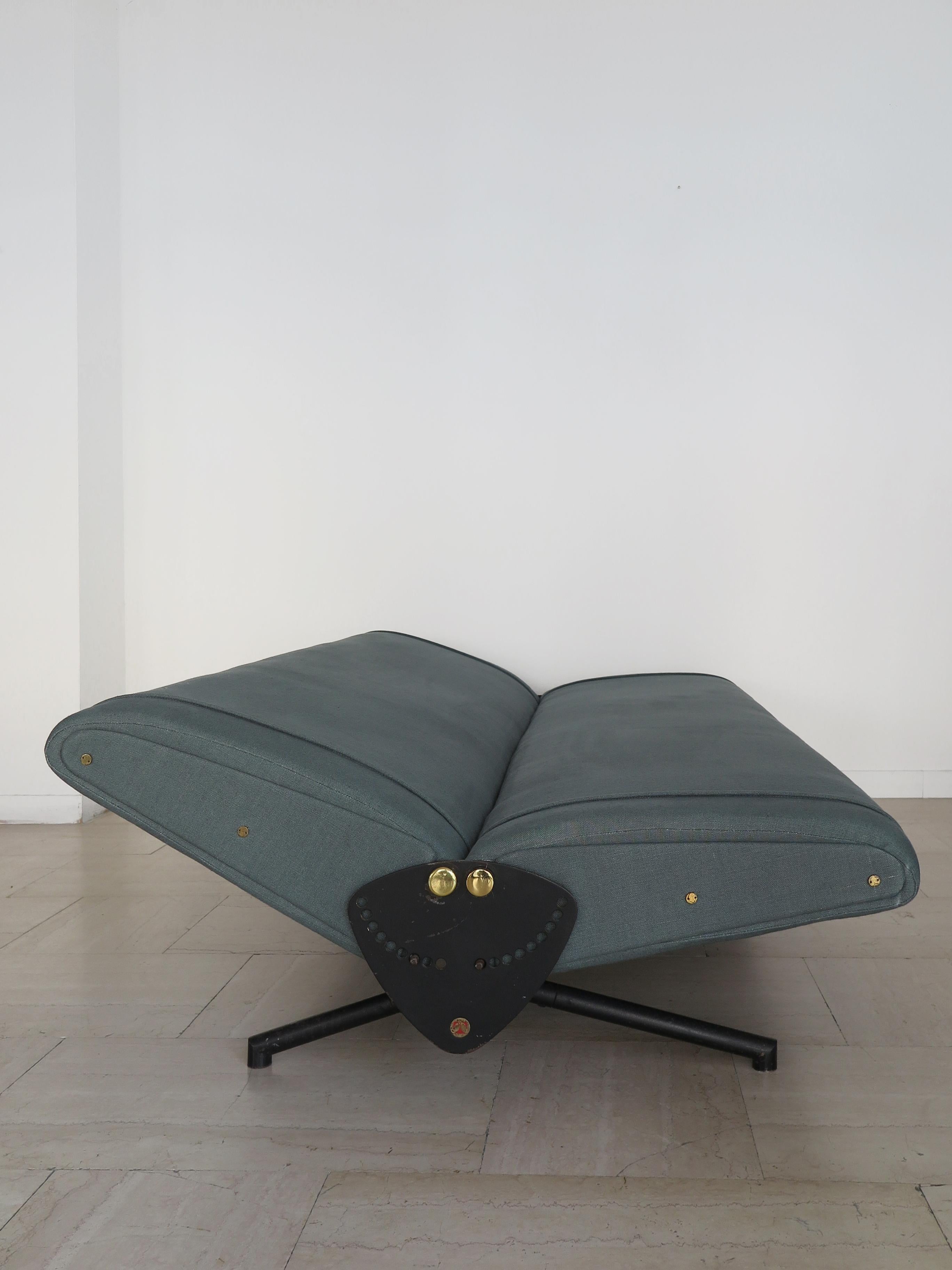 D70 Osvaldo Borsani Italian Green Blue Cotton Linen Sofa for Tecno 1954 im Zustand „Gut“ im Angebot in Reggio Emilia, IT