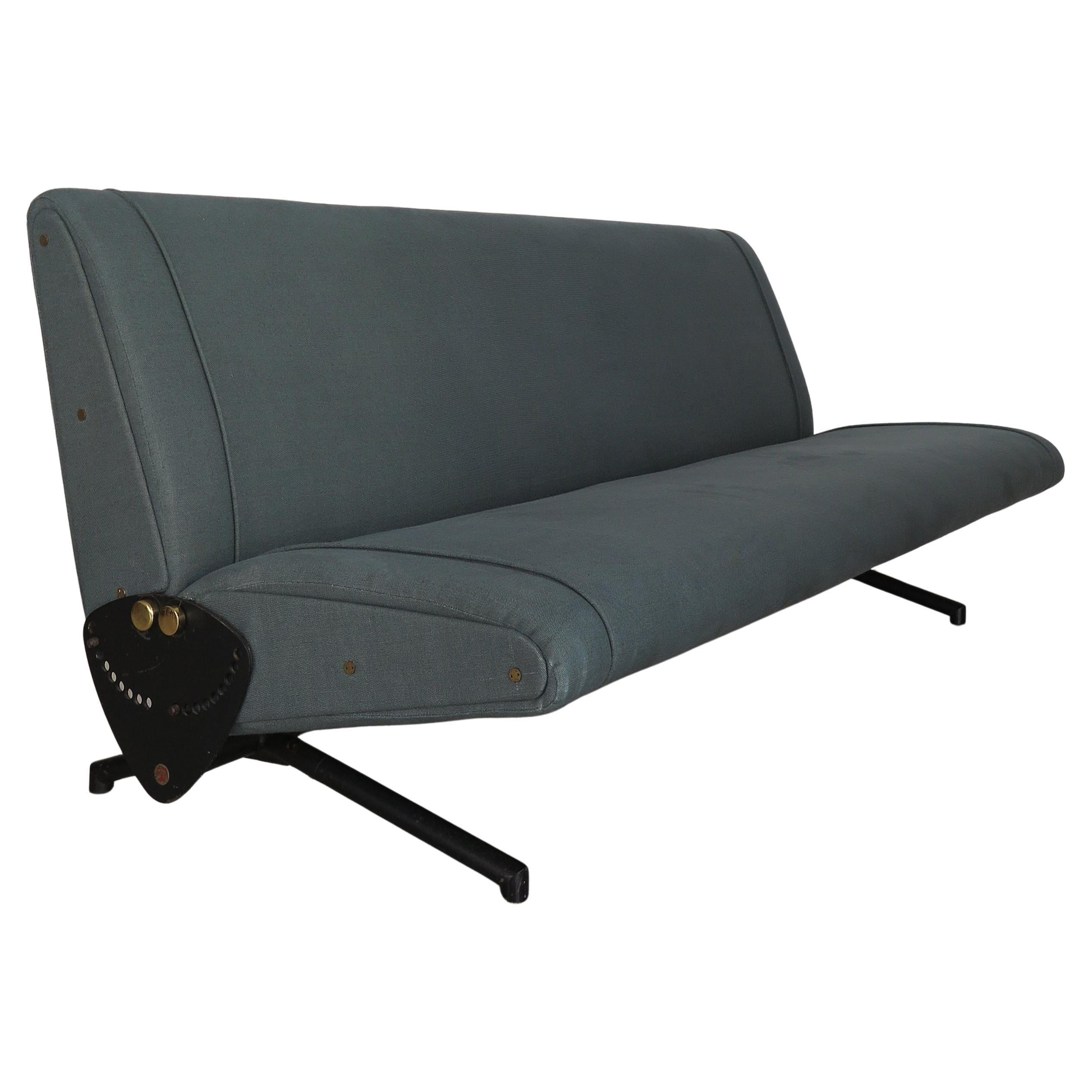 D70 Osvaldo Borsani Italian Green Blue Cotton Linen Sofa for Tecno 1954 im Angebot