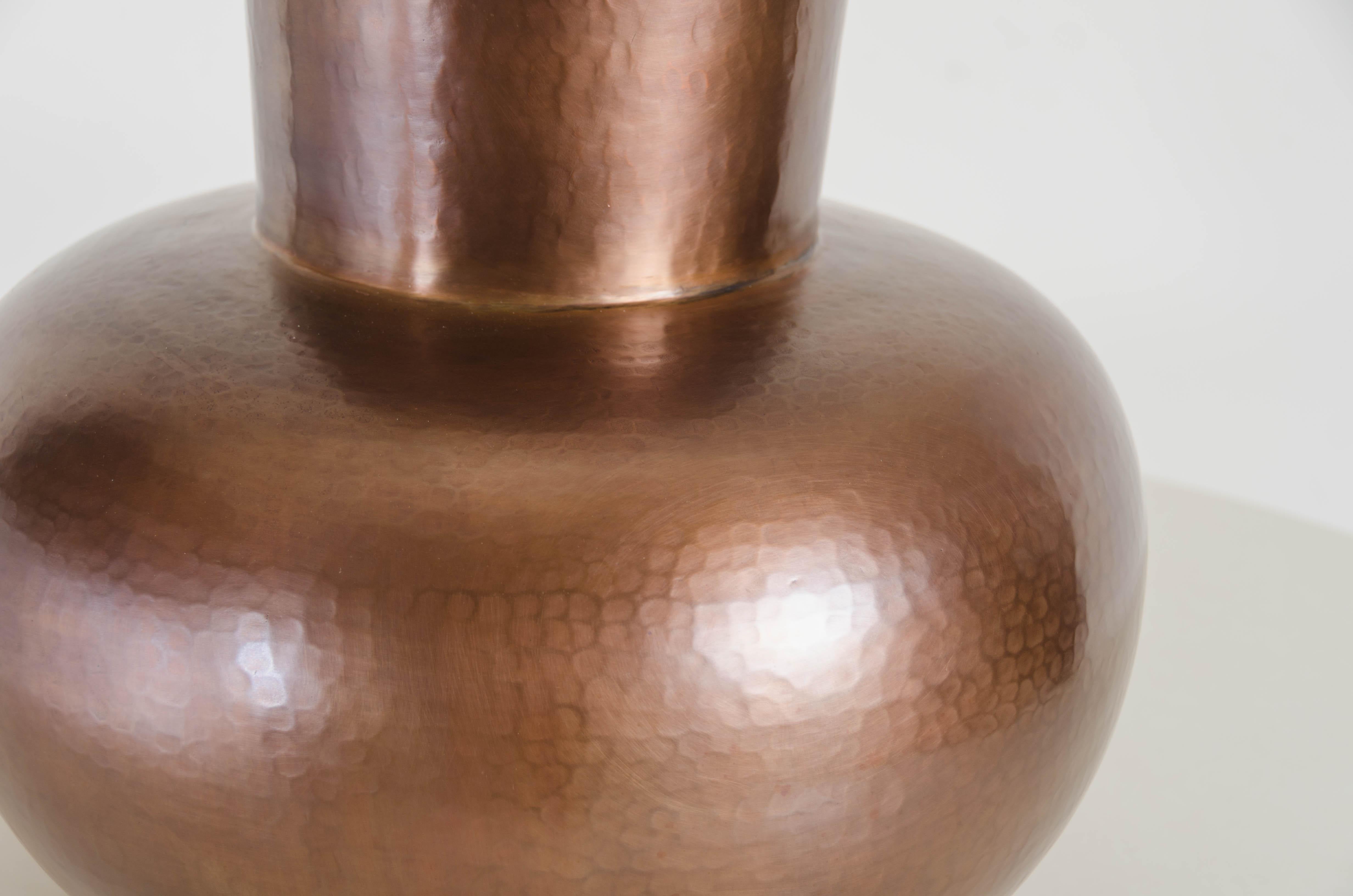 Da Hu Copper Jar, Antique Copper by Robert Kuo, Hand Repoussé, Limited Edition In New Condition For Sale In Los Angeles, CA
