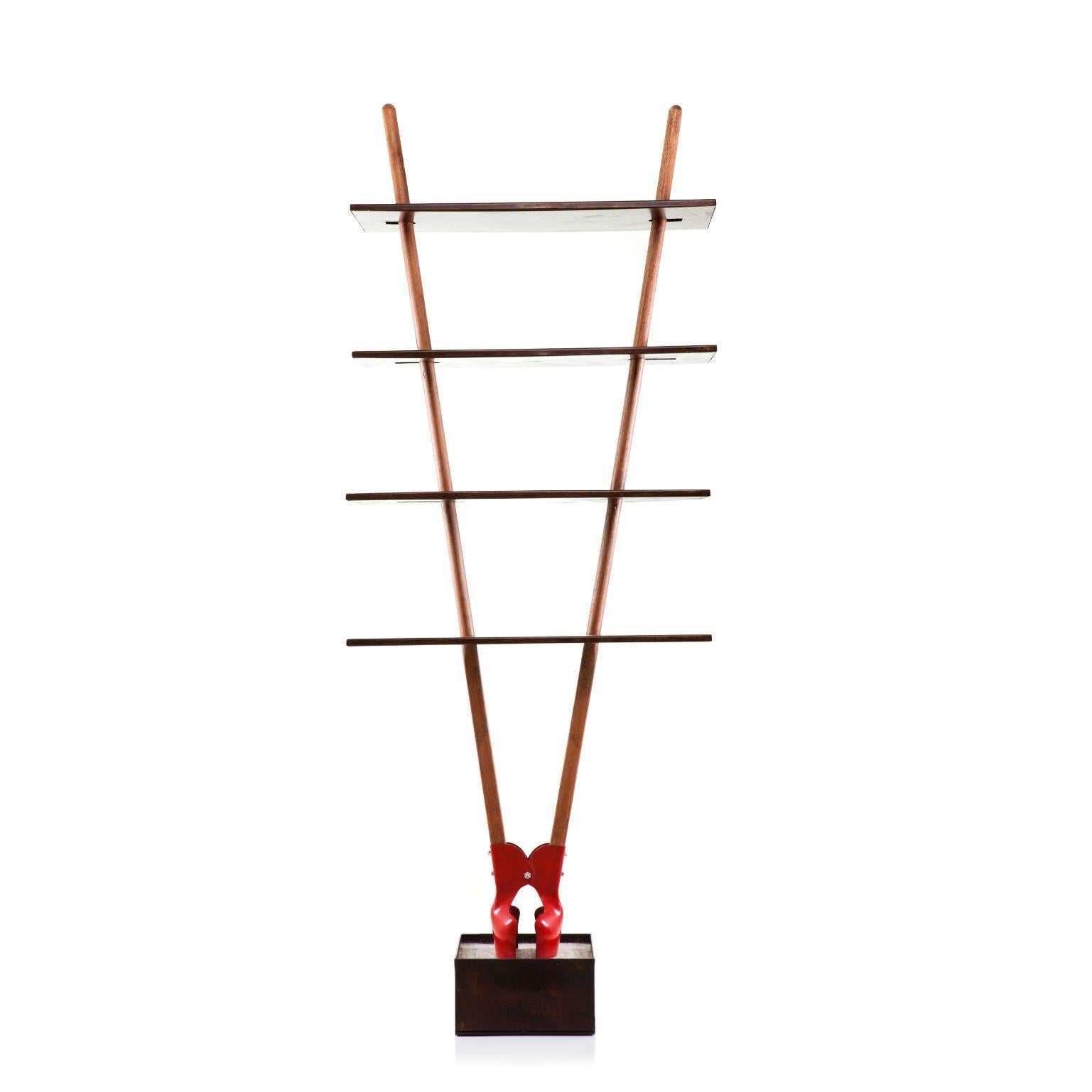 Da Pa Vermelha - shelve by Cultivado Em Casa
Dimensions: 80 x 30 x 205 cm
Materials: Digger, carbon steel and concrete.

Shelf built from an articulated shovel, a hand tool widely used in agriculture and civil construction. The tool rests on a