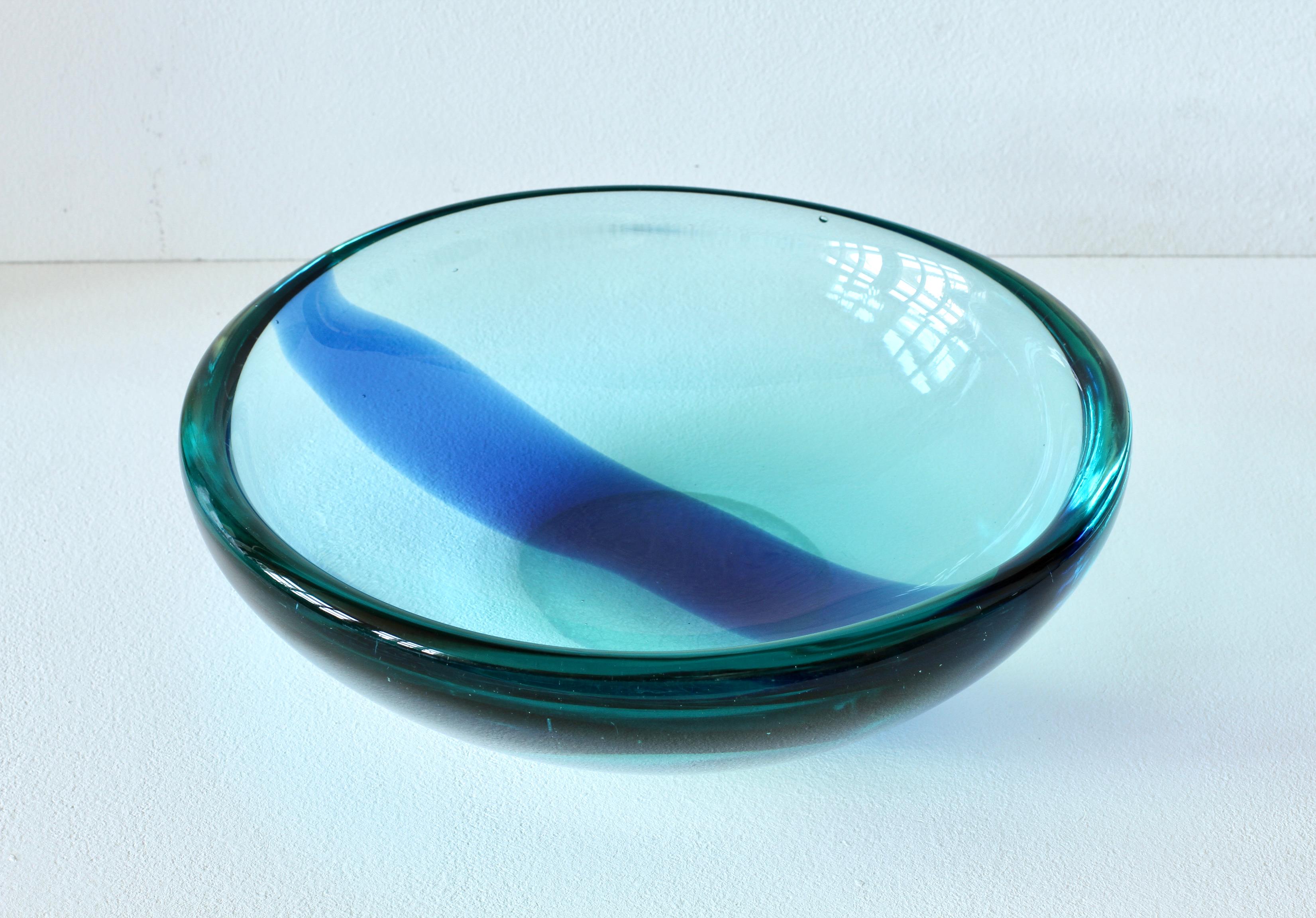 Da Ros for Cenedese Huge 12“ Cobalt & Light Blue Italian Murano Glass Bowl 1960s For Sale 7