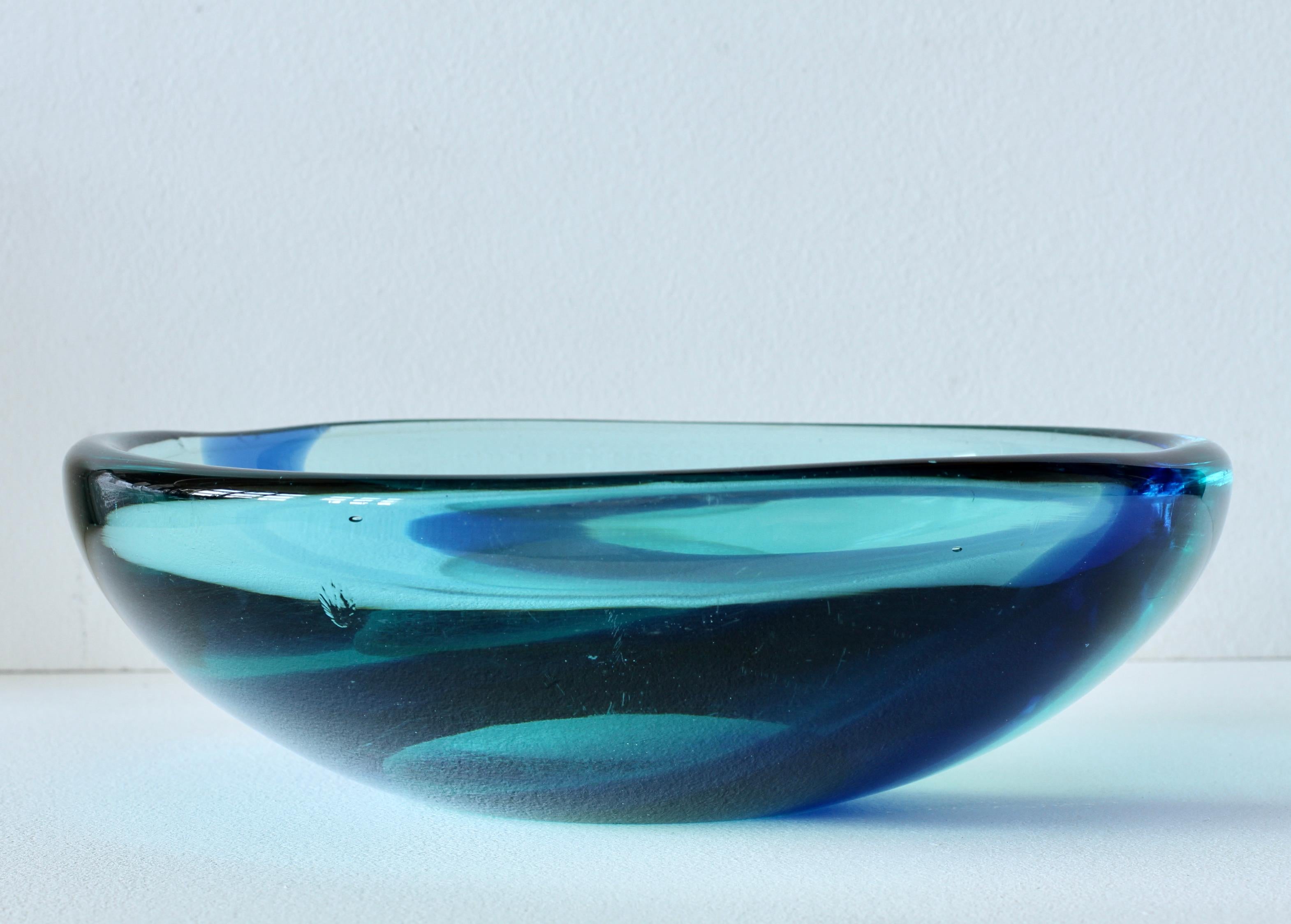 Da Ros for Cenedese Huge 12“ Cobalt & Light Blue Italian Murano Glass Bowl 1960s For Sale 10