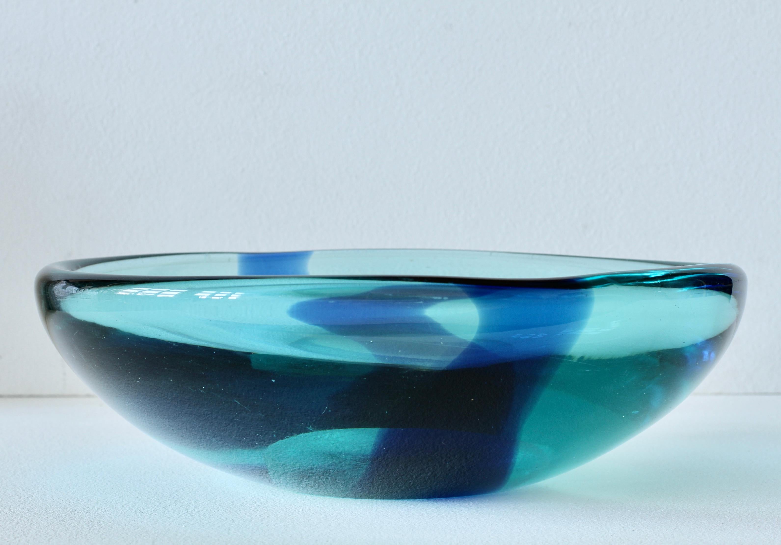 Da Ros for Cenedese Huge 12“ Cobalt & Light Blue Italian Murano Glass Bowl 1960s For Sale 11