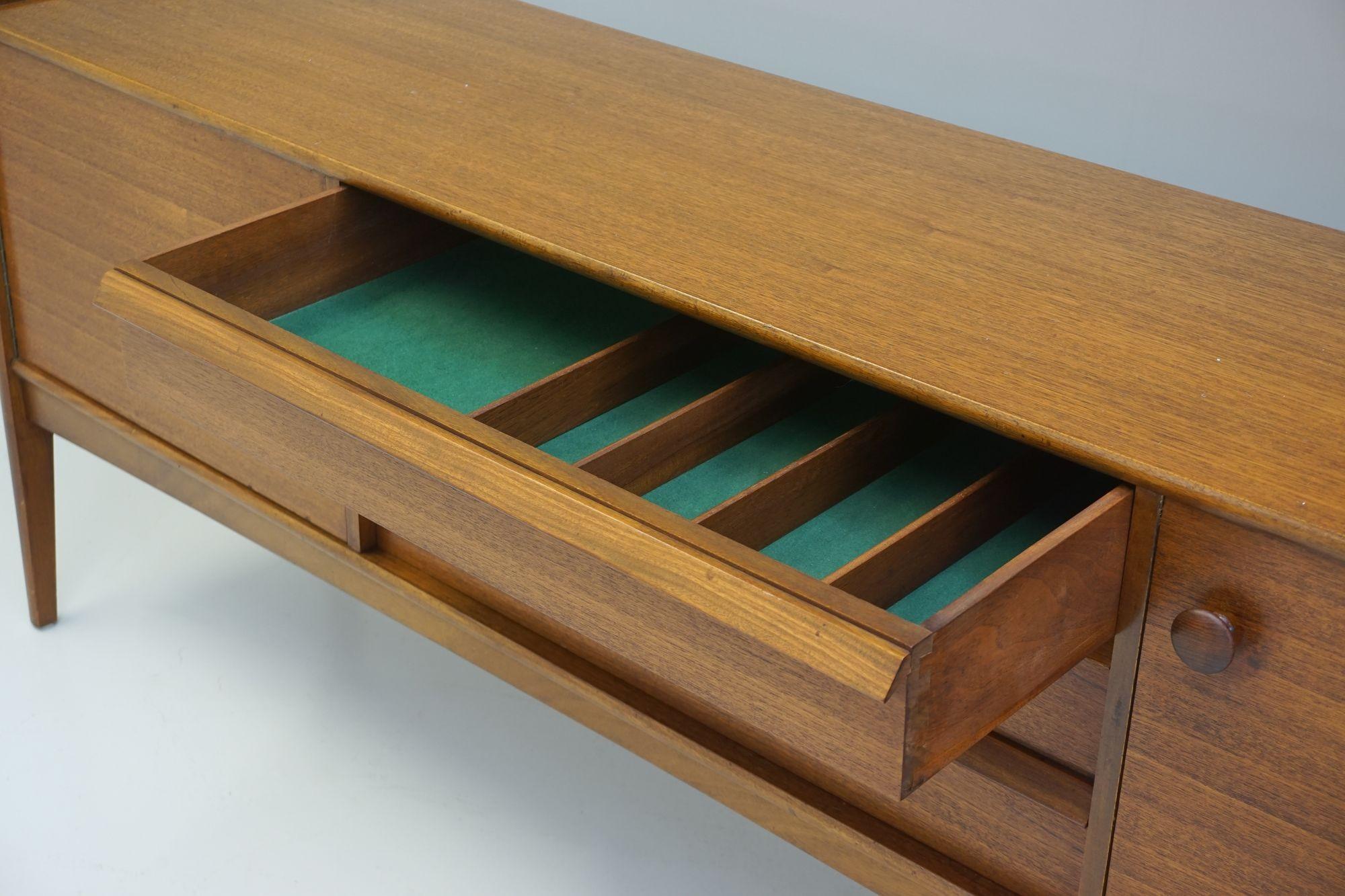 Credenza 'Da Silva' di A Younger in vendita 1