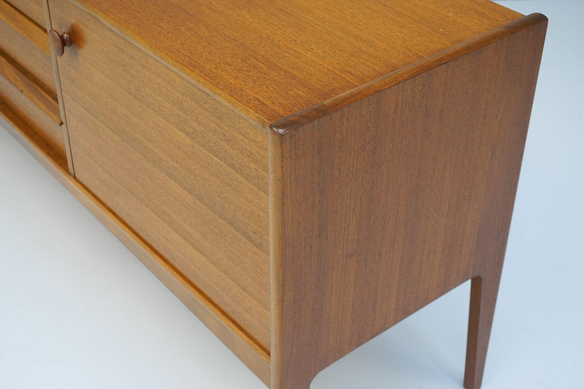 Credenza 'Da Silva' di A Younger in vendita 2