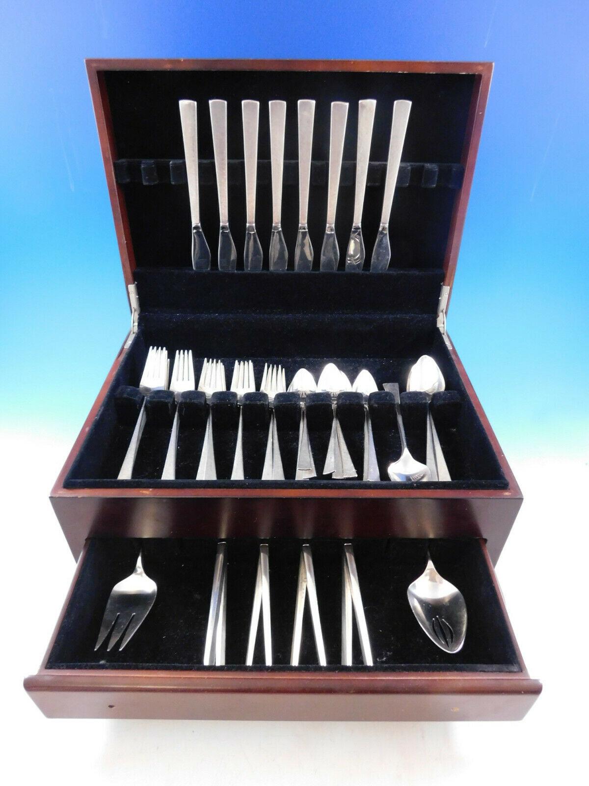 Da Vinci by Reed & Barton circa 1967 Sterling Silver flatware set - 50 pieces. This set includes:

8 Knives, 9 1/8