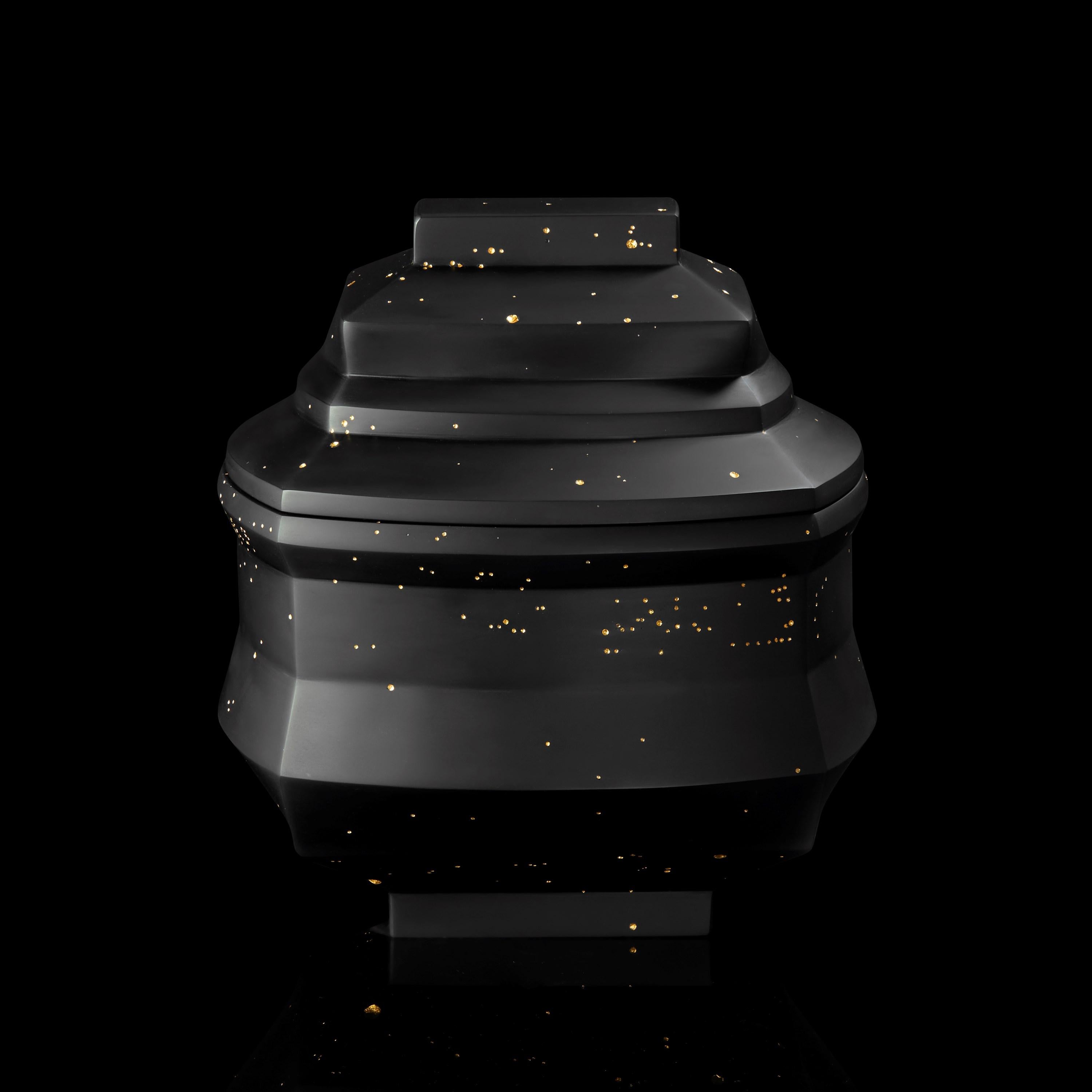 Glass Daam Dah 1-3, a black cast glass lidded box with 3.5 carat gold by Choi Keeryong For Sale