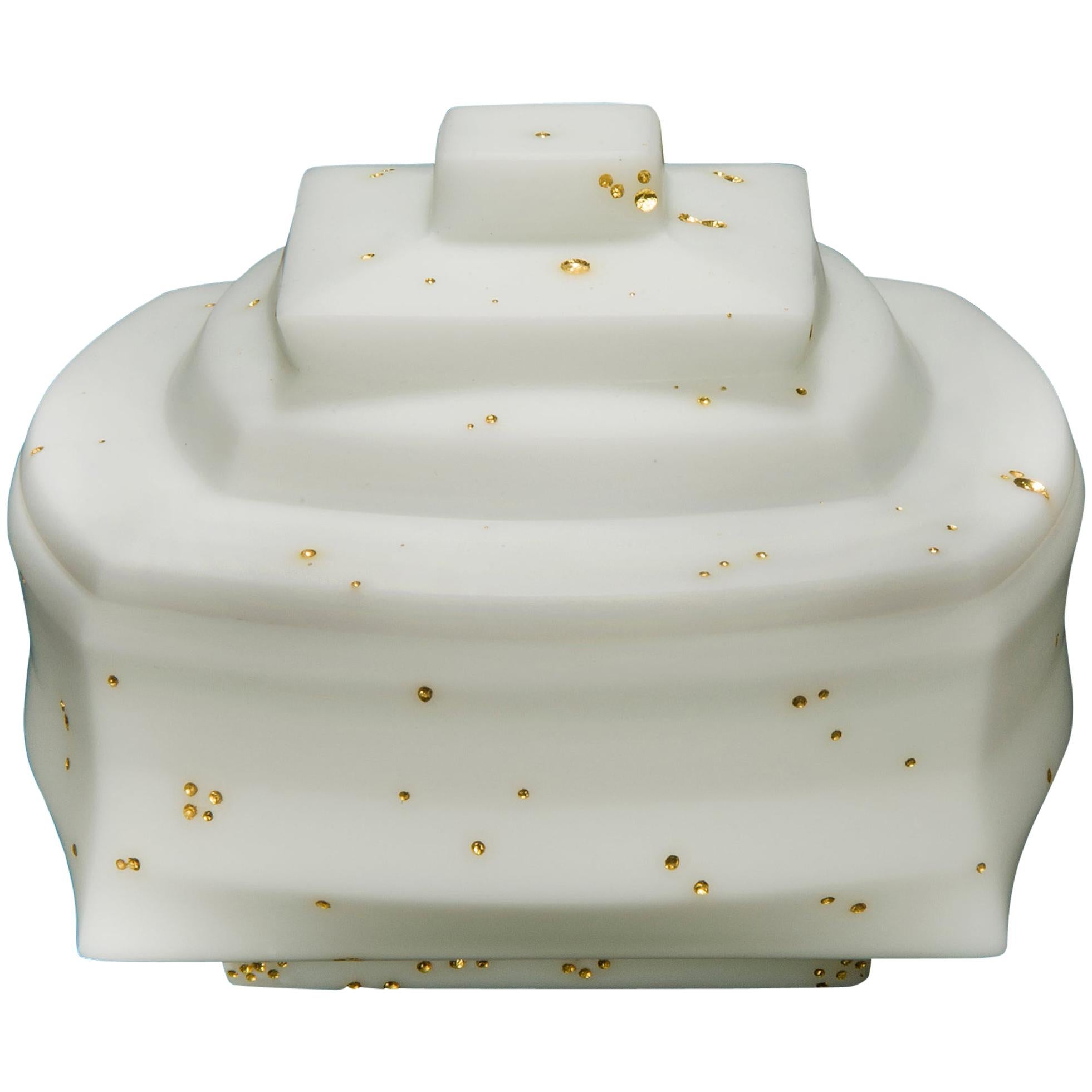 Daam Dah 8-1, a Unique White Glass Lidded Box with Gold Detail by Choi Keeryong