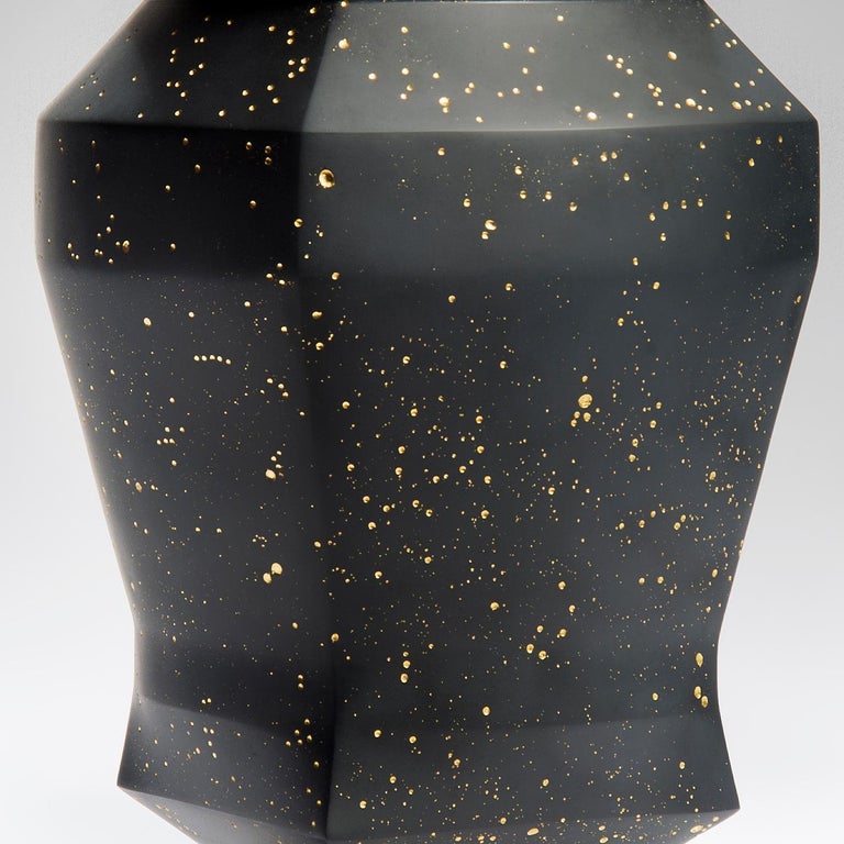 Contemporary Daam Dah 9, a Unique Black Glass Lidded Box with Gold Detail by Choi Keeryong For Sale