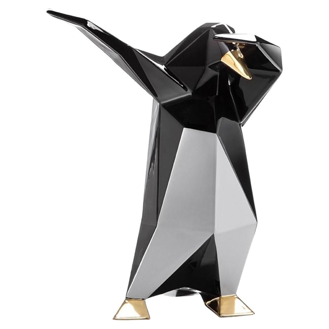 Sculpture de Pingouin Dab brillant, noir, blanc et or par Bosa