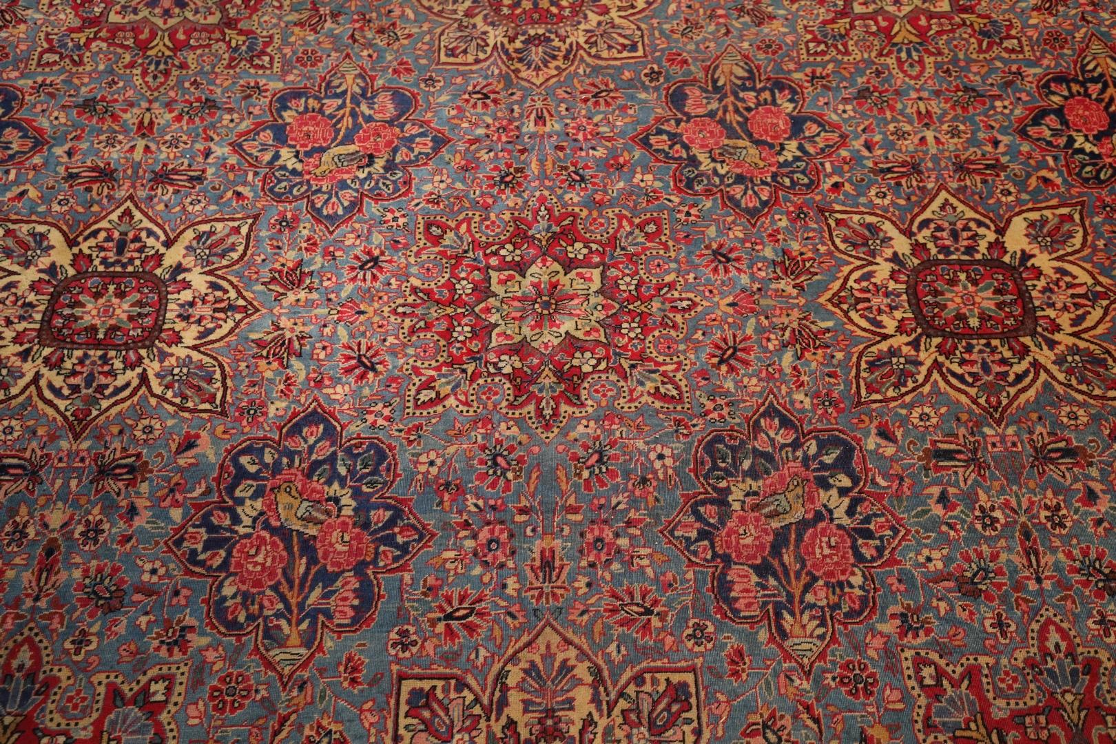 Dabir-Kashan Antique rug In Good Condition For Sale In New York, NY