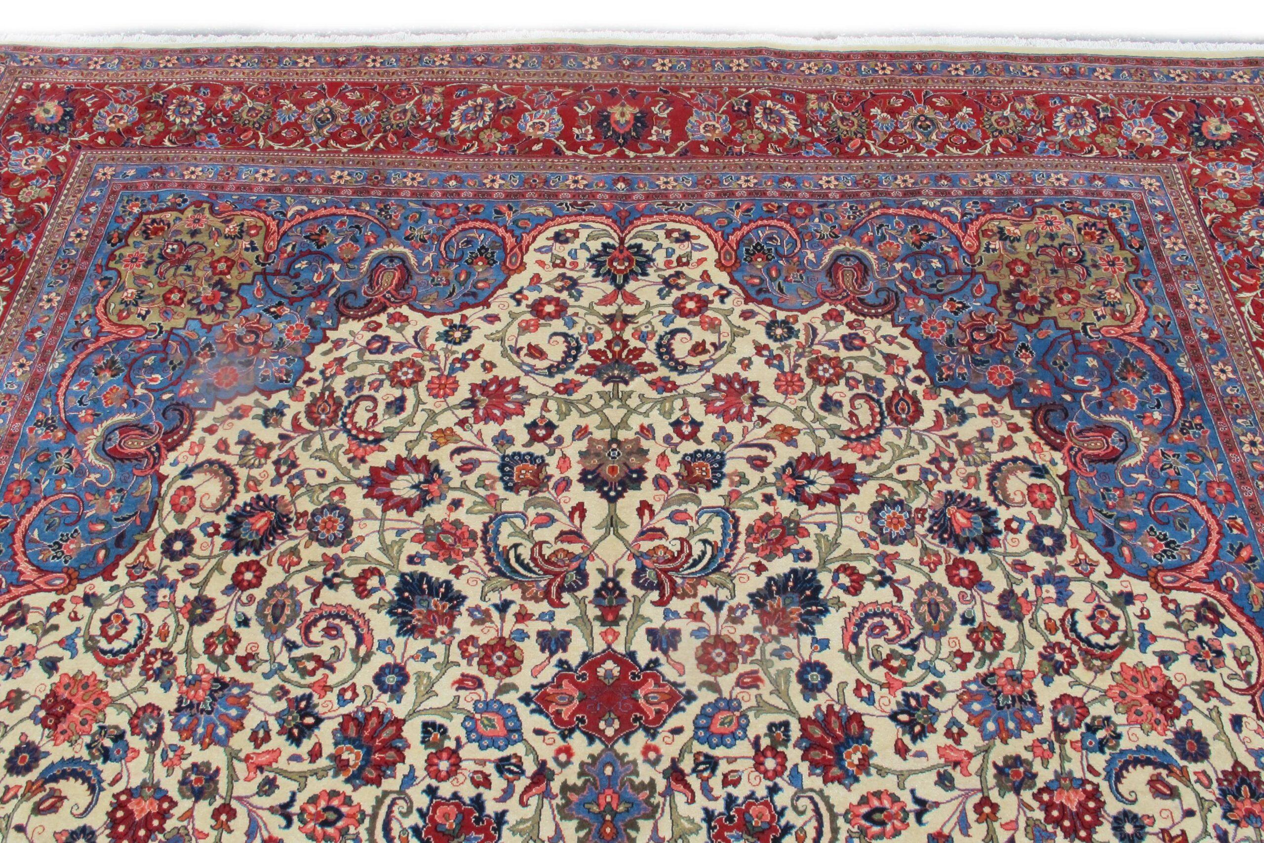 Persian Dabir Kashan Carpet, Mid-20th century For Sale