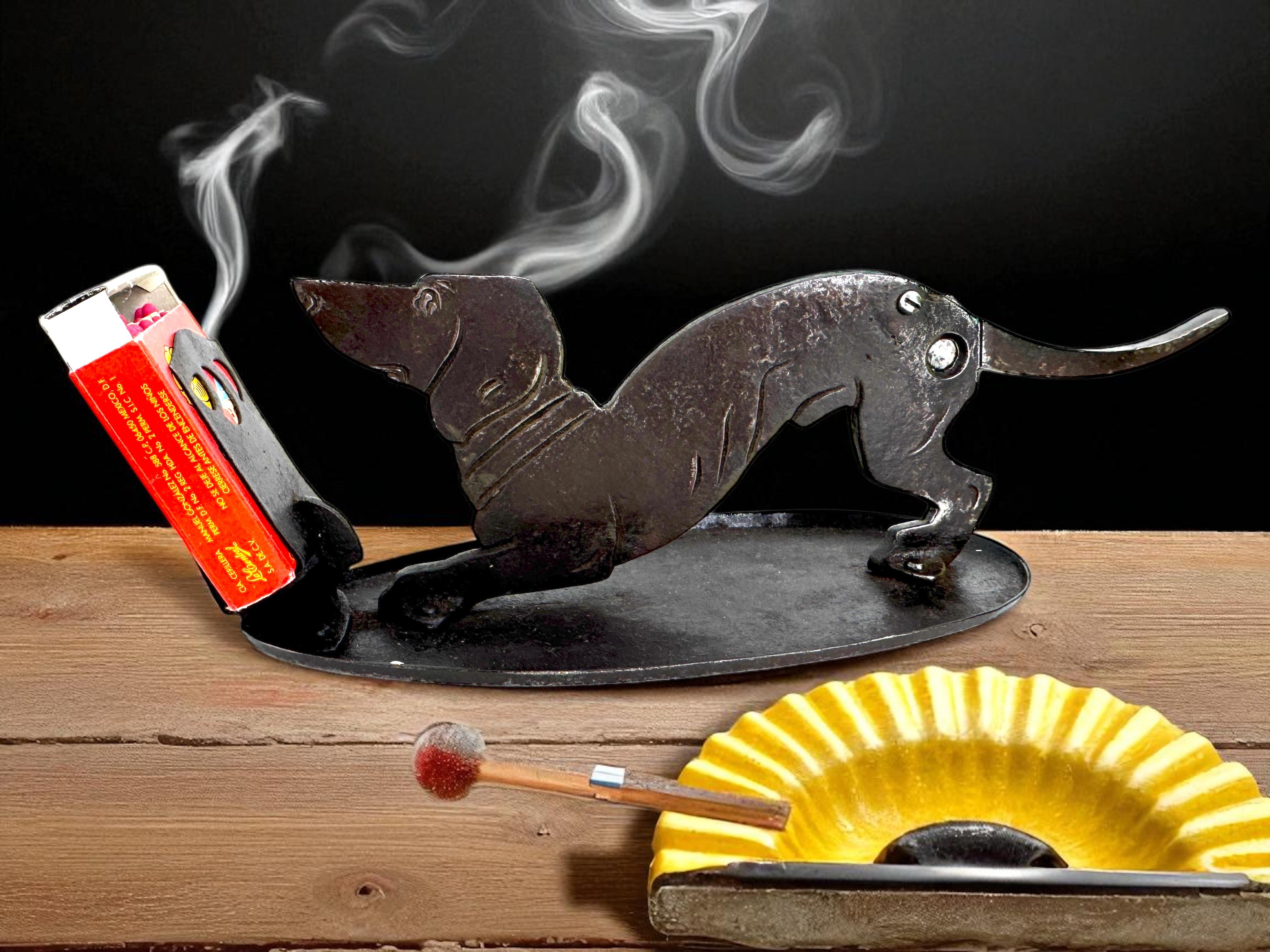 Teckel Figural Coupe-cigare et porte-allumettes Art et artisanat allemand ancien en vente 8