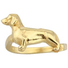 Dachshund Ring in Solid 9 Karat Gold