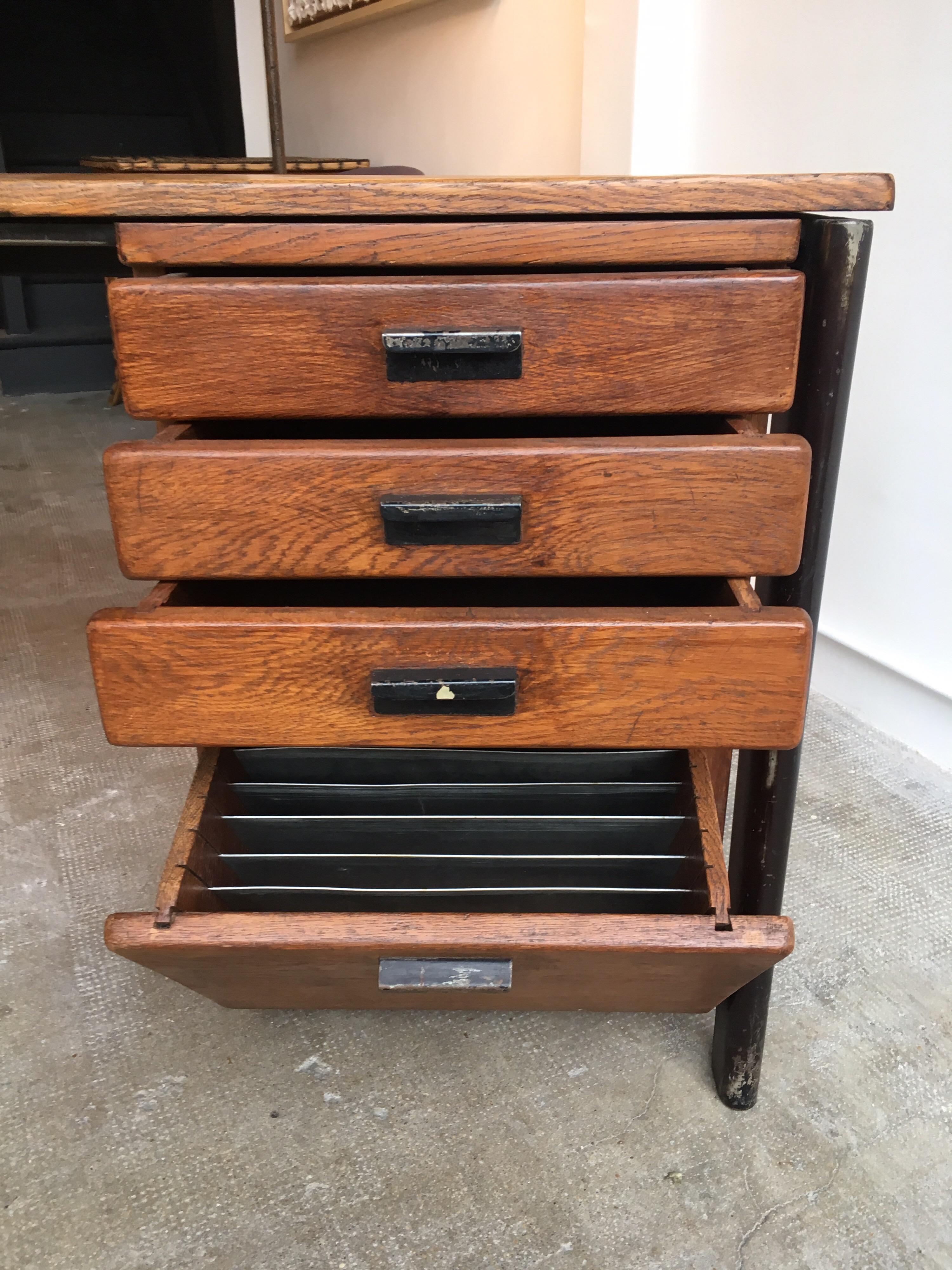 French Dactylo Desk, Bureau Dactylo, Jean Prouvé, circa 1941, France, Oak and Metal For Sale