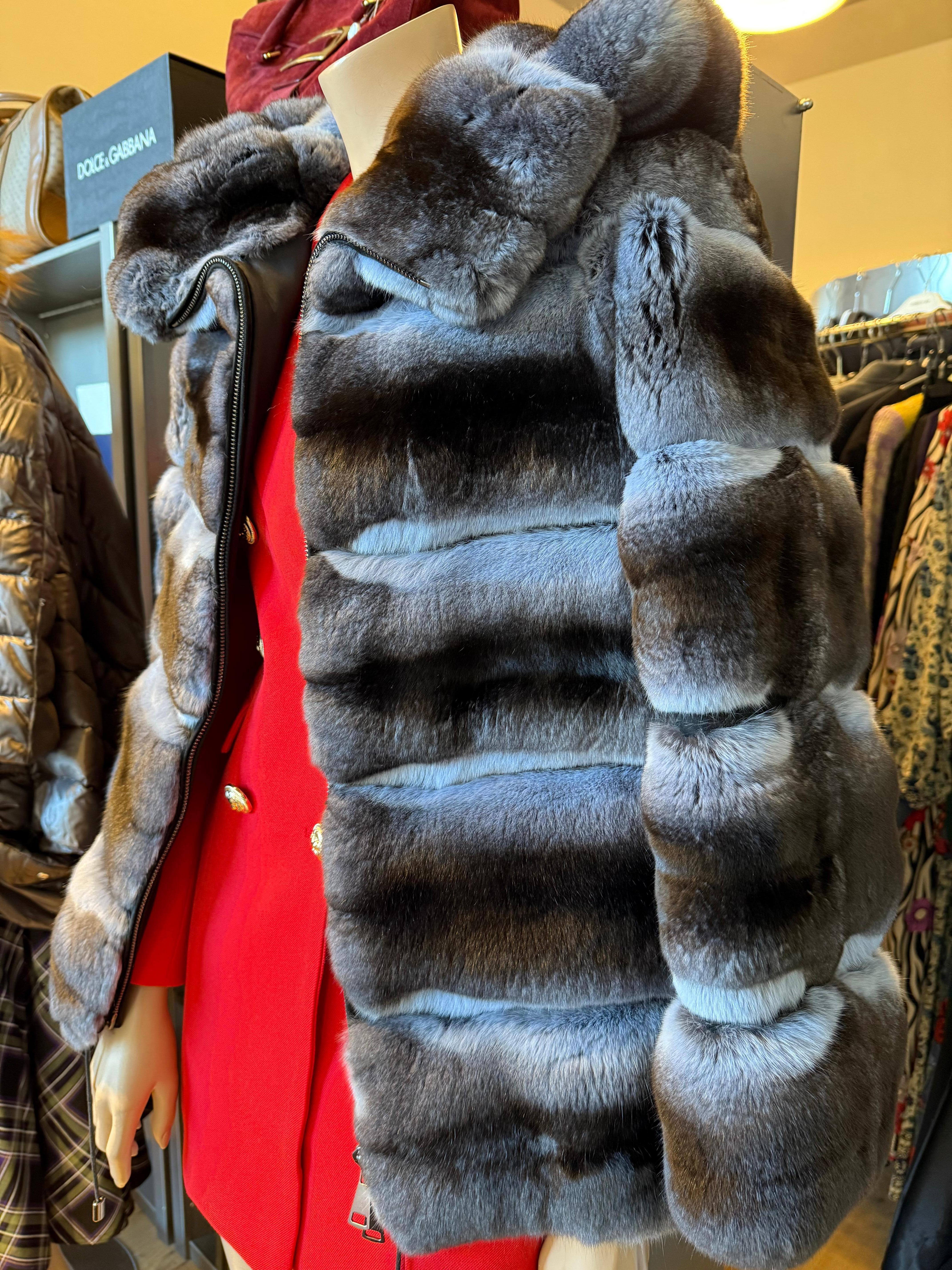 DAD Milano X Franz Kraler Cappotto in pelliccia di cincillà IT 42 in vendita 8