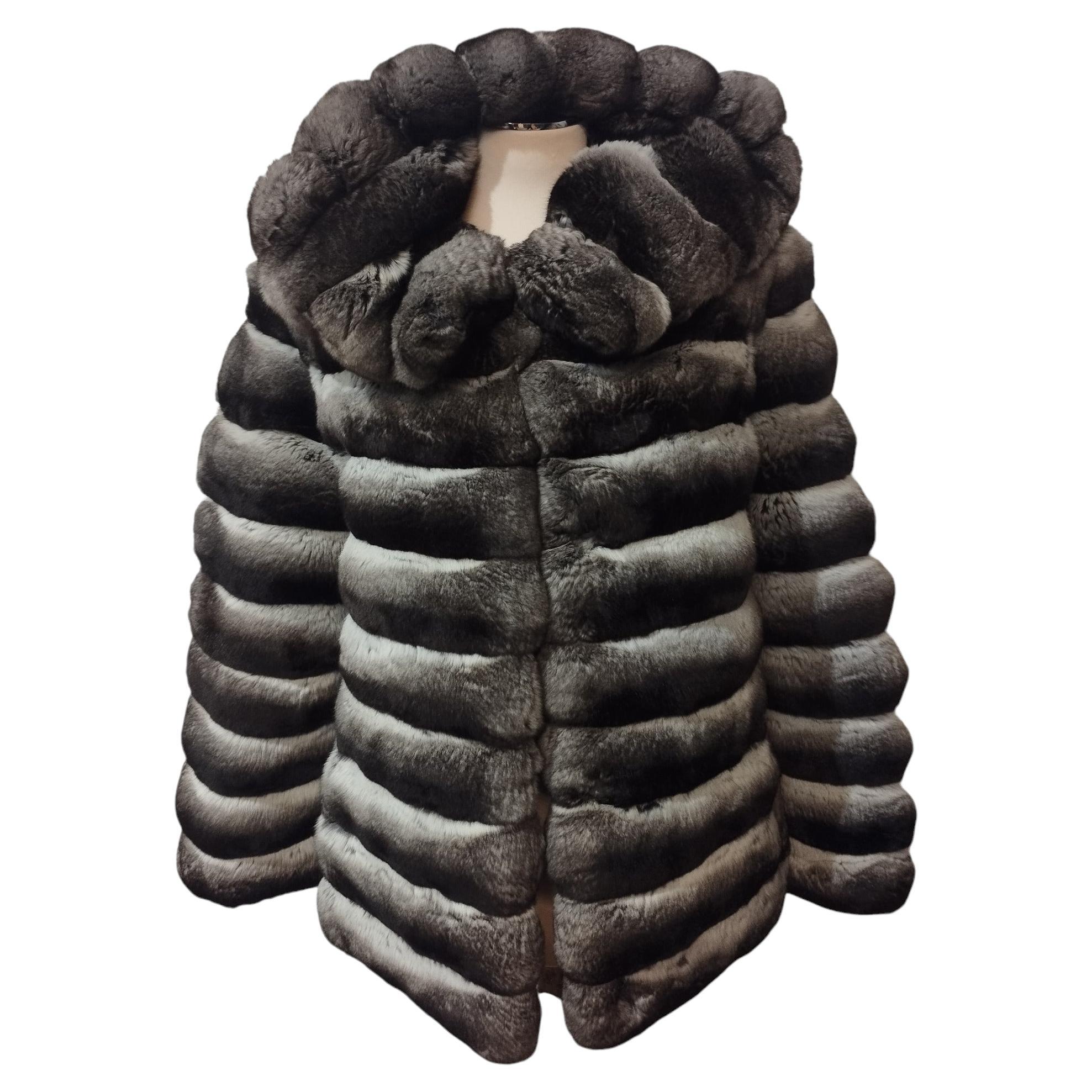 DAD Milano X Franz Kraler Cappotto in pelliccia di cincillà IT 42 in vendita