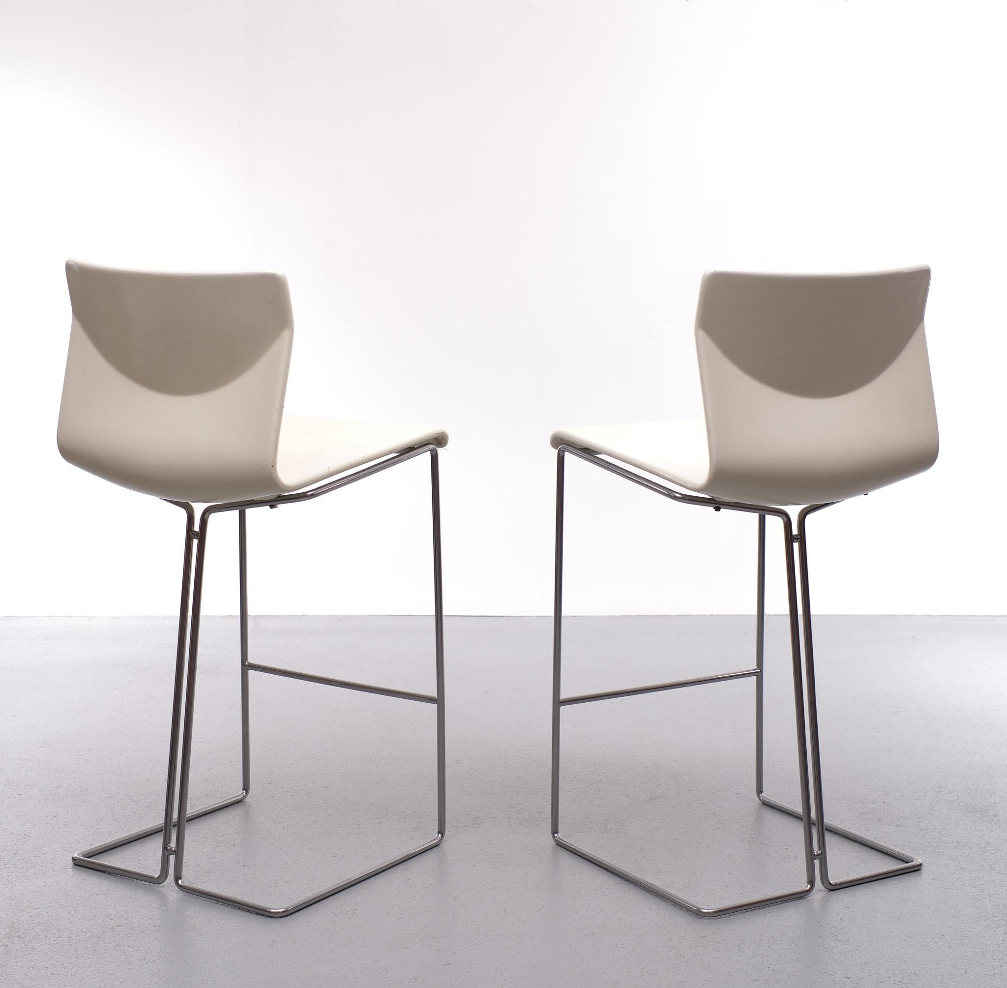 Vetroresina Set di 2 sgabelli da bar DADA di Georges Coslin per Mesero, Milano