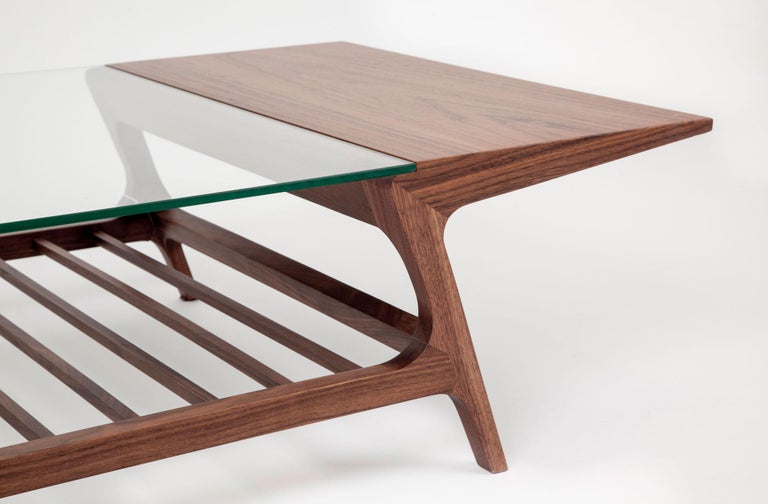 Dada Coffee Table Walnut with Glass Top In New Condition In Rio de Janeiro, BR