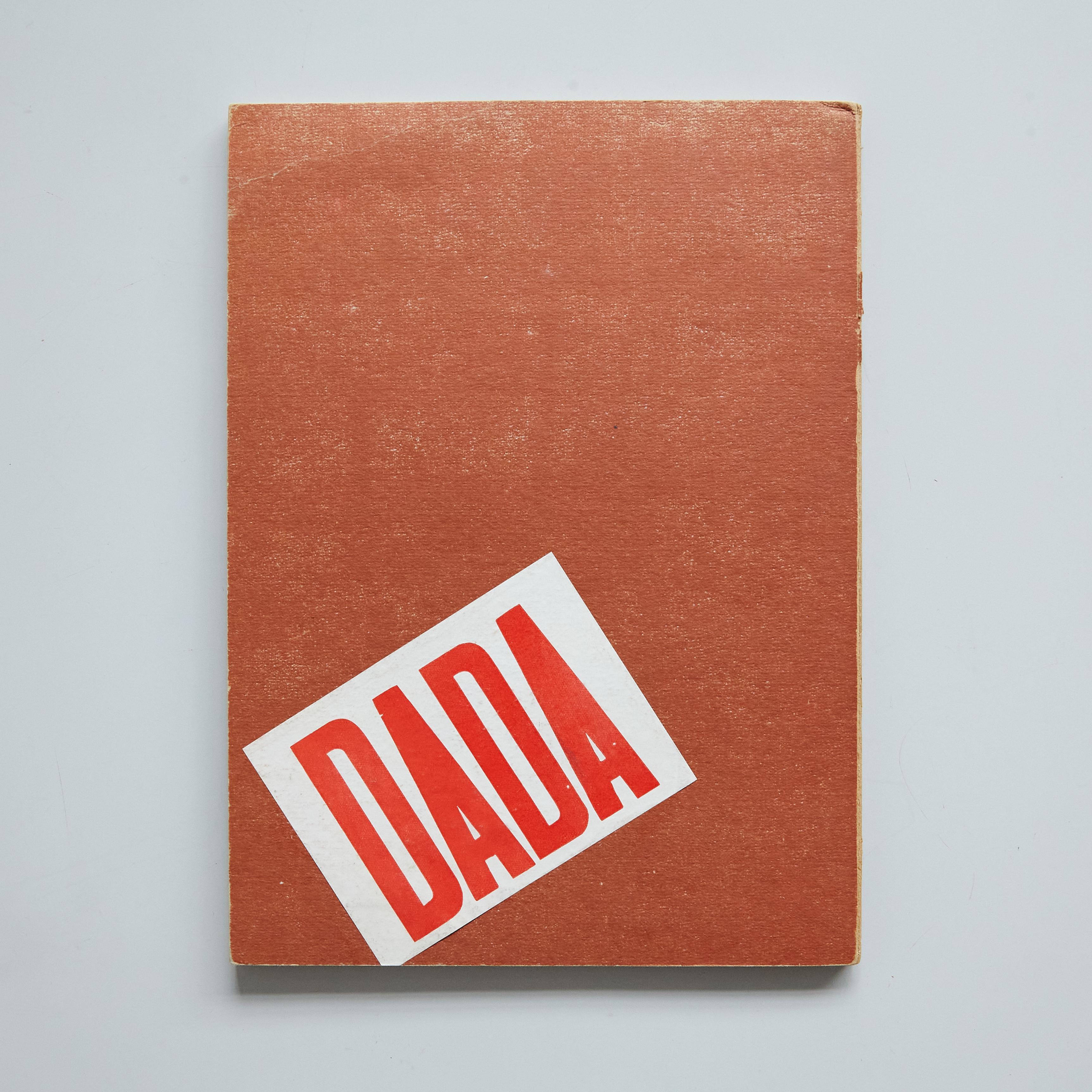 DADA : Documenting a Movement