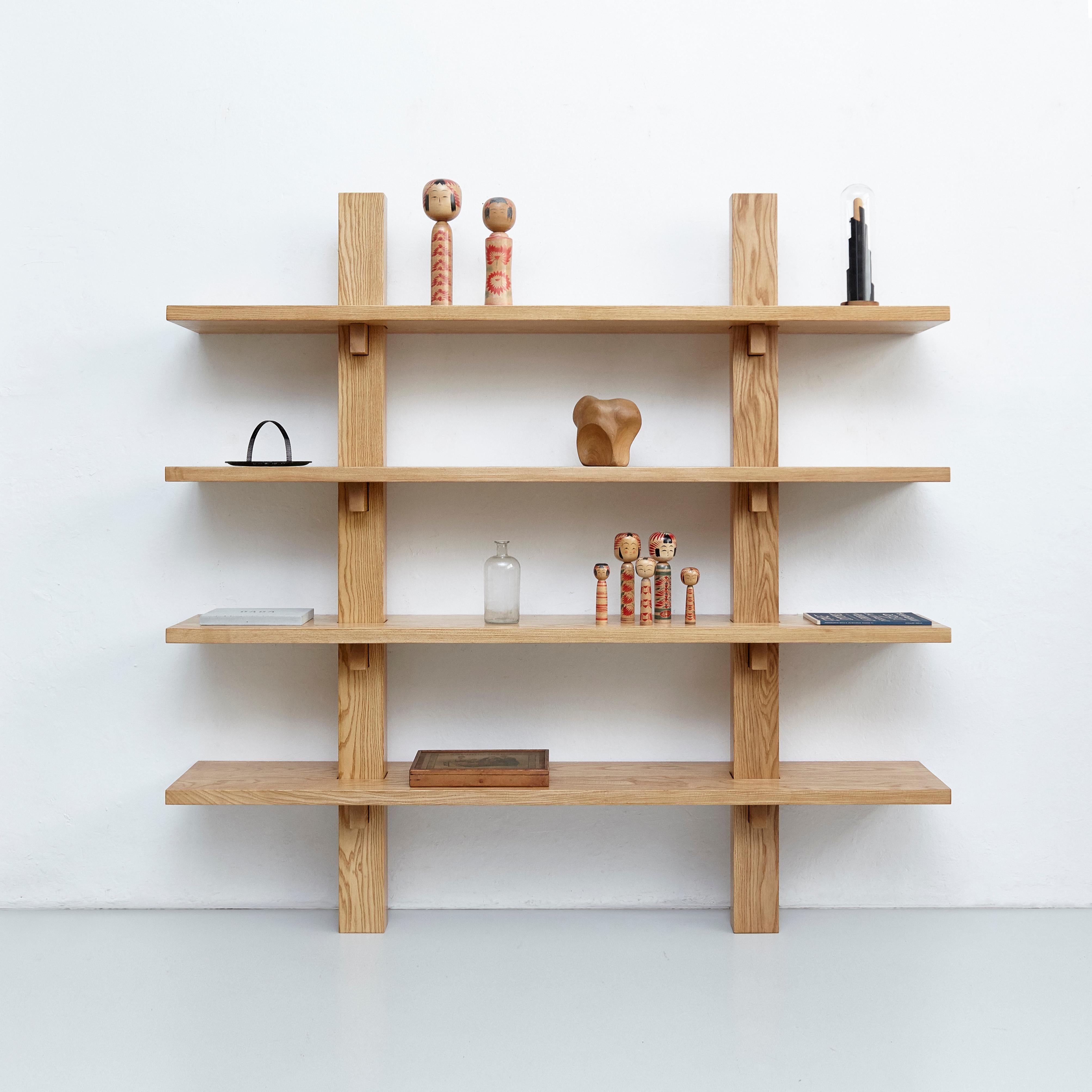 Wall-mounted shelve by Dada - Est. 
Manufactured in Barcelona, 2017.

Ashwood

Measures: 32 cm D x 200 cm W x 200 cm H 

Production delay: 7-9 weeks

There is the possibility of making it in different measures.

Dada Est. / Makes a