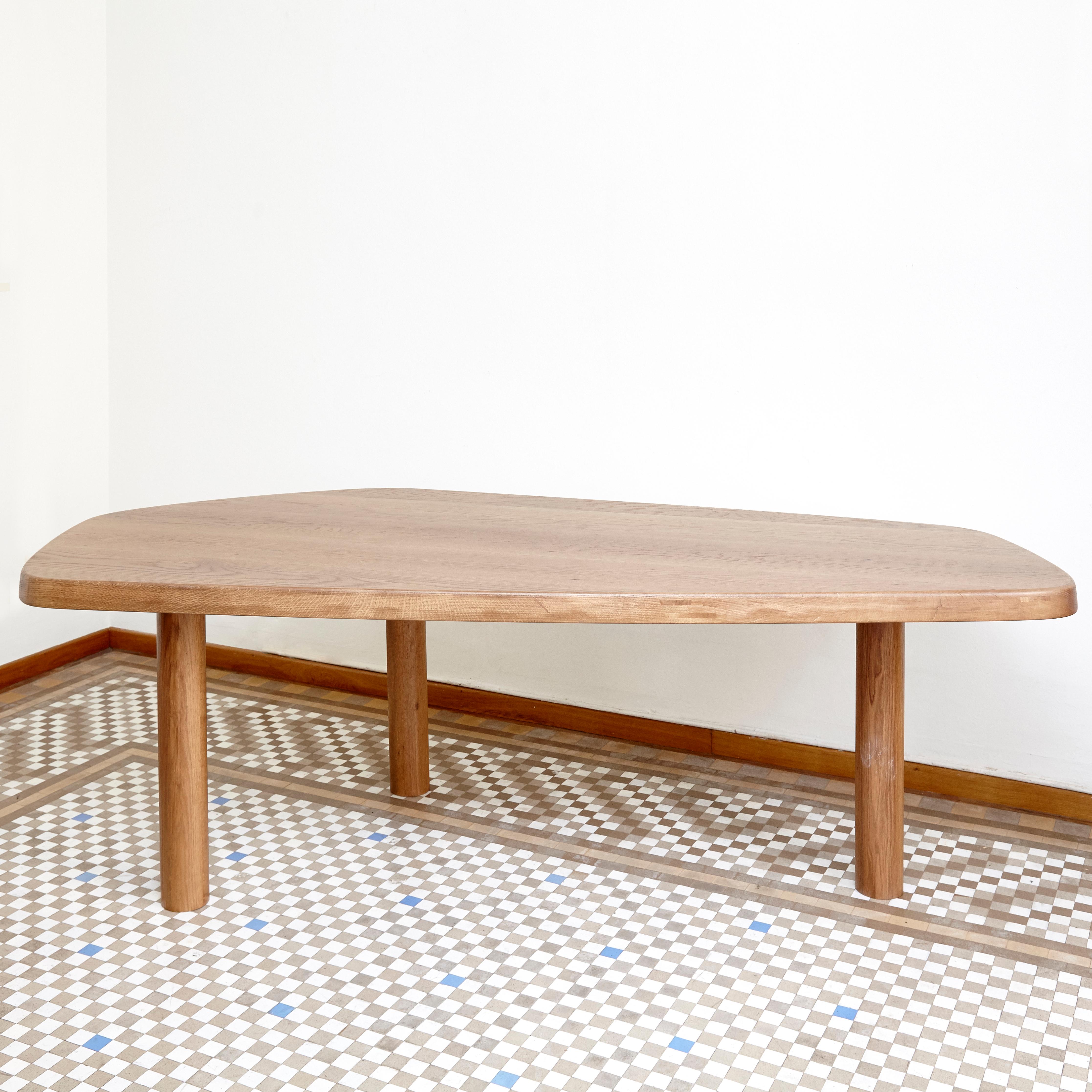 Large freeform dining table by dada - est. manufactured in Barcelona, 2017.

Oak

Measures: 112.5 cm D x 220 cm W x 75 cm H 

Production delay: 6-8 weeks

There is the possibility of making it in different measures.


Dada Est. / Makes a