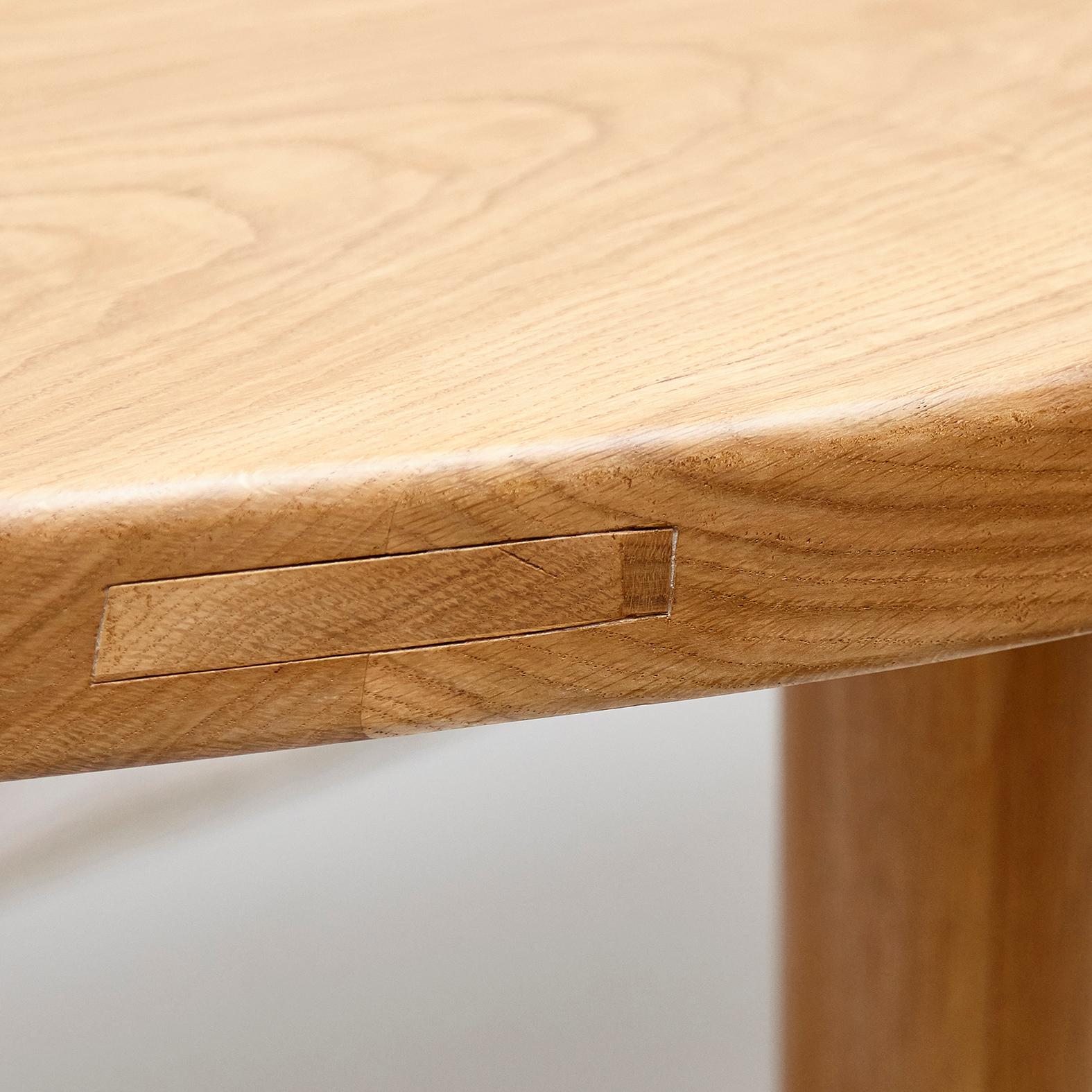 Dada Est. Contemporary, Oak Freeform Dining Large Table en vente 3
