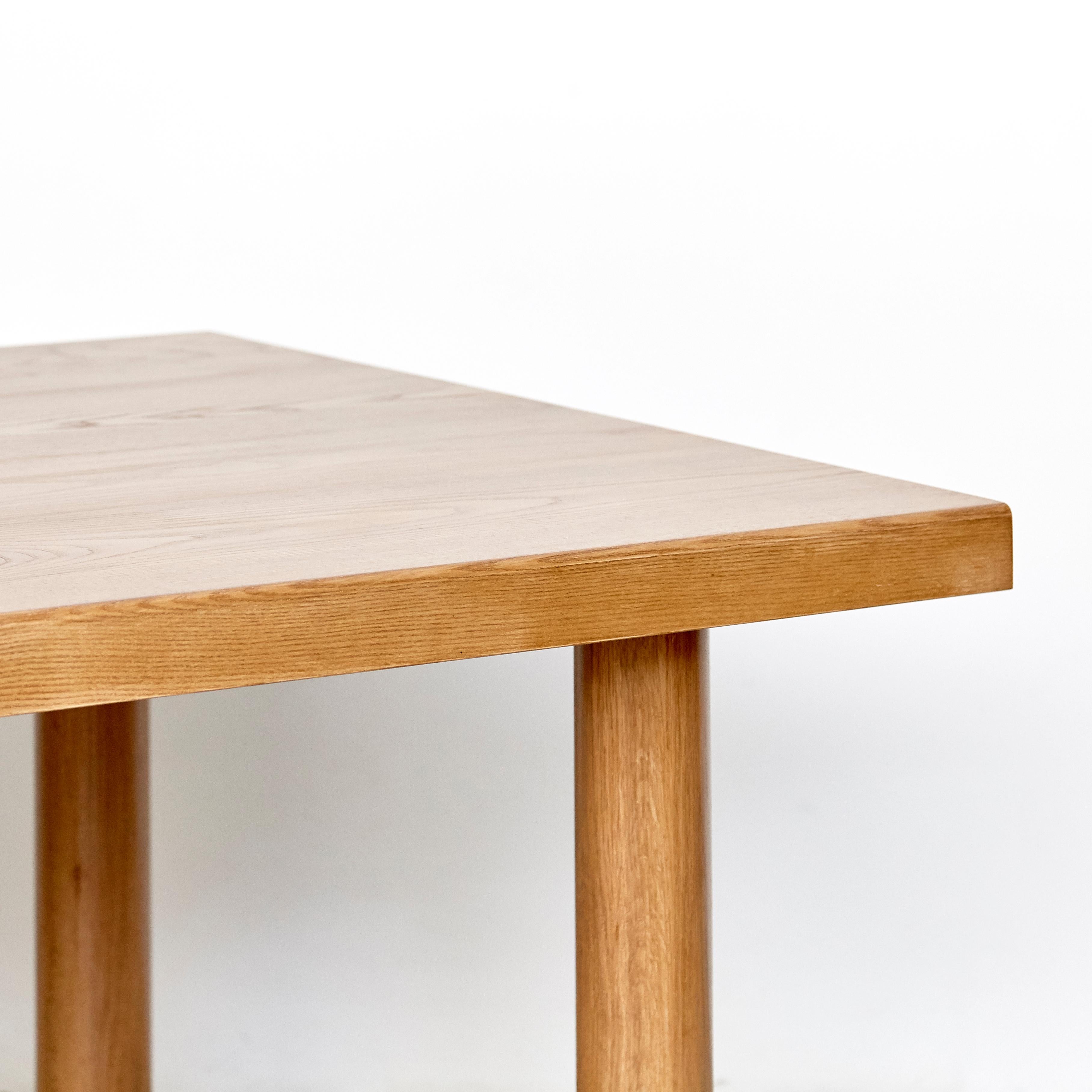 Dada Est. Grande table à manger contemporaine en frêne massif en vente 7