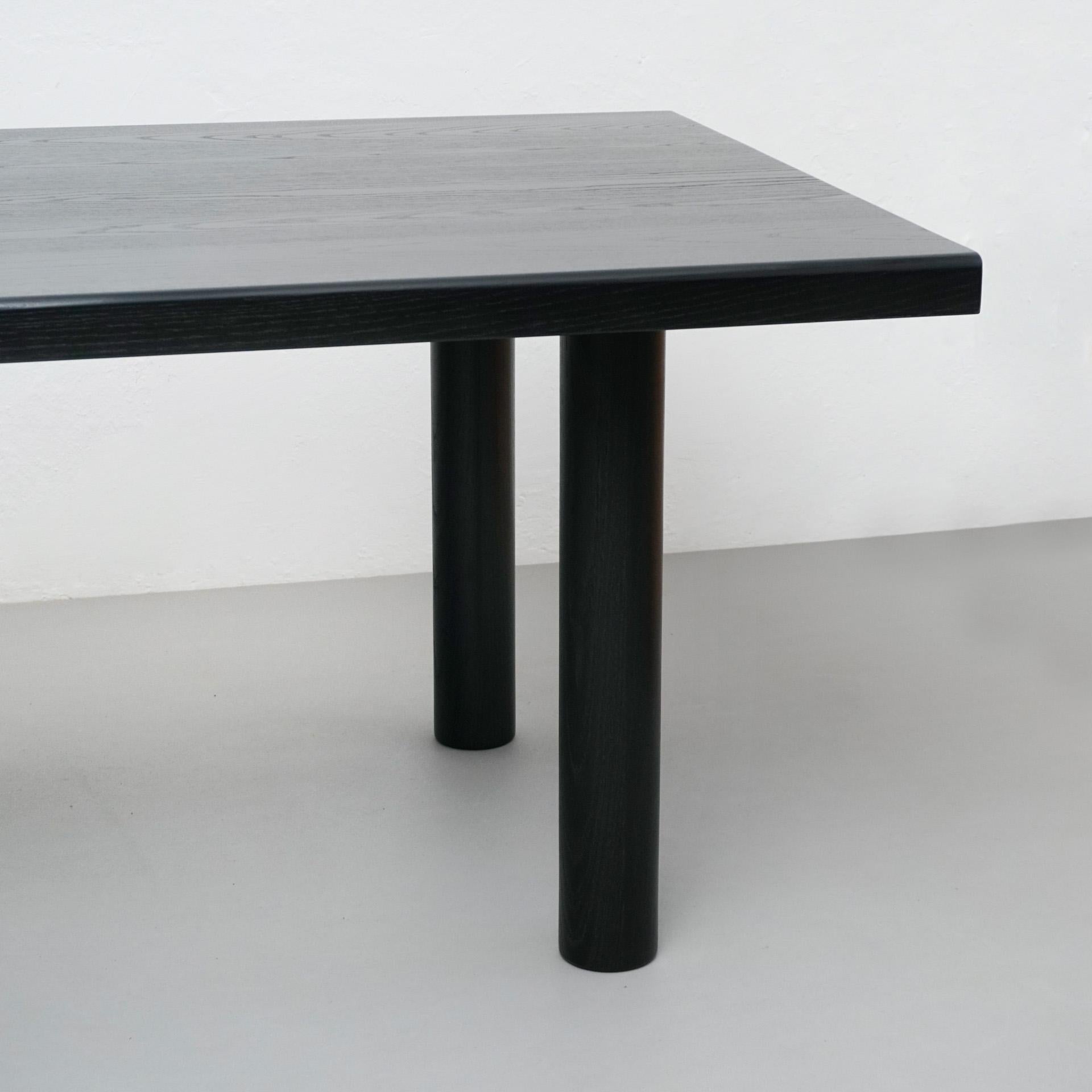 Dada Est. Contemporary Massivholz-Esstisch aus Esche, schwarz lackiert im Angebot 2