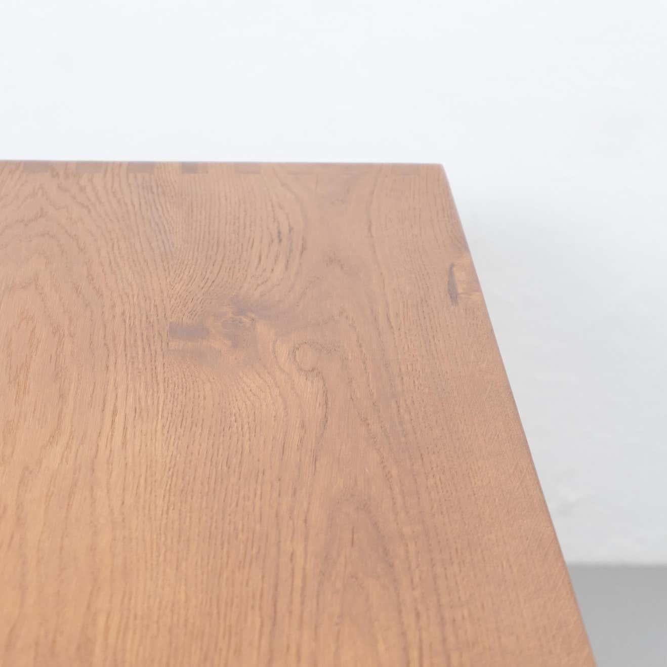 Dada Est. Table de salle à manger contemporaine en chêne massif en vente 10