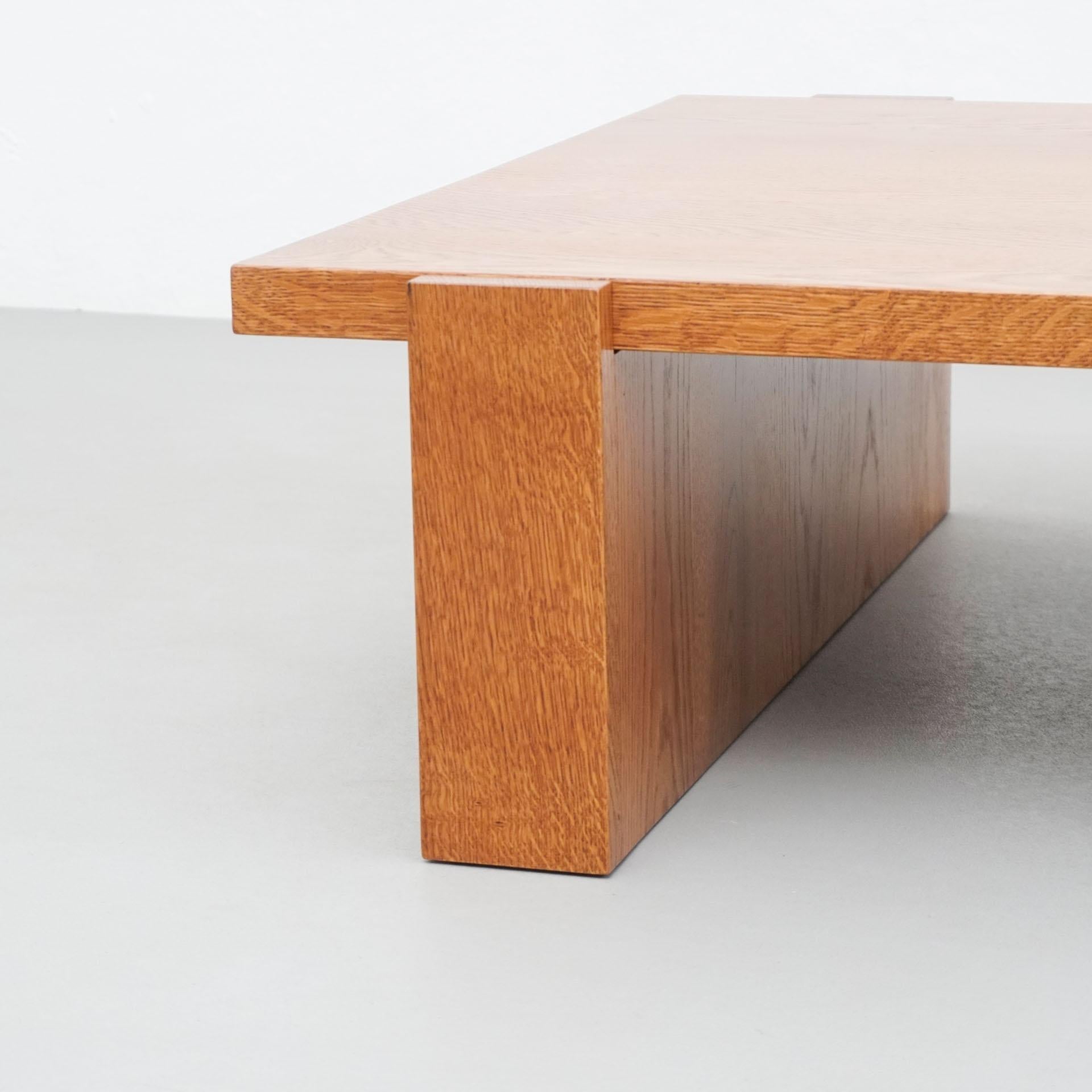 Dada Est. Zeitgenössischer niedriger Tisch aus massivem Eichenholz im Angebot 5