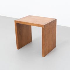 Dada Est. Zeitgenössischer niedriger Tisch aus massivem Eichenholz