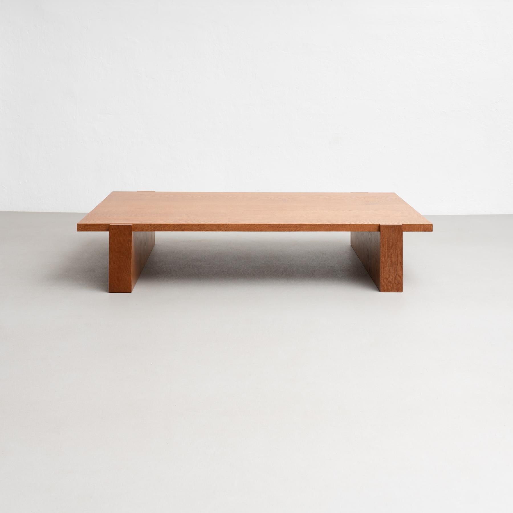 Table by Dada est. manufactured in Barcelona, 2021.
Detachable table with two legs.

Materials: Oak 

Measures: 84.5 cm D x 160 cm W x 30 cm H 

Production delay: 8-9 weeks

There is the possibility of making it in different measures and