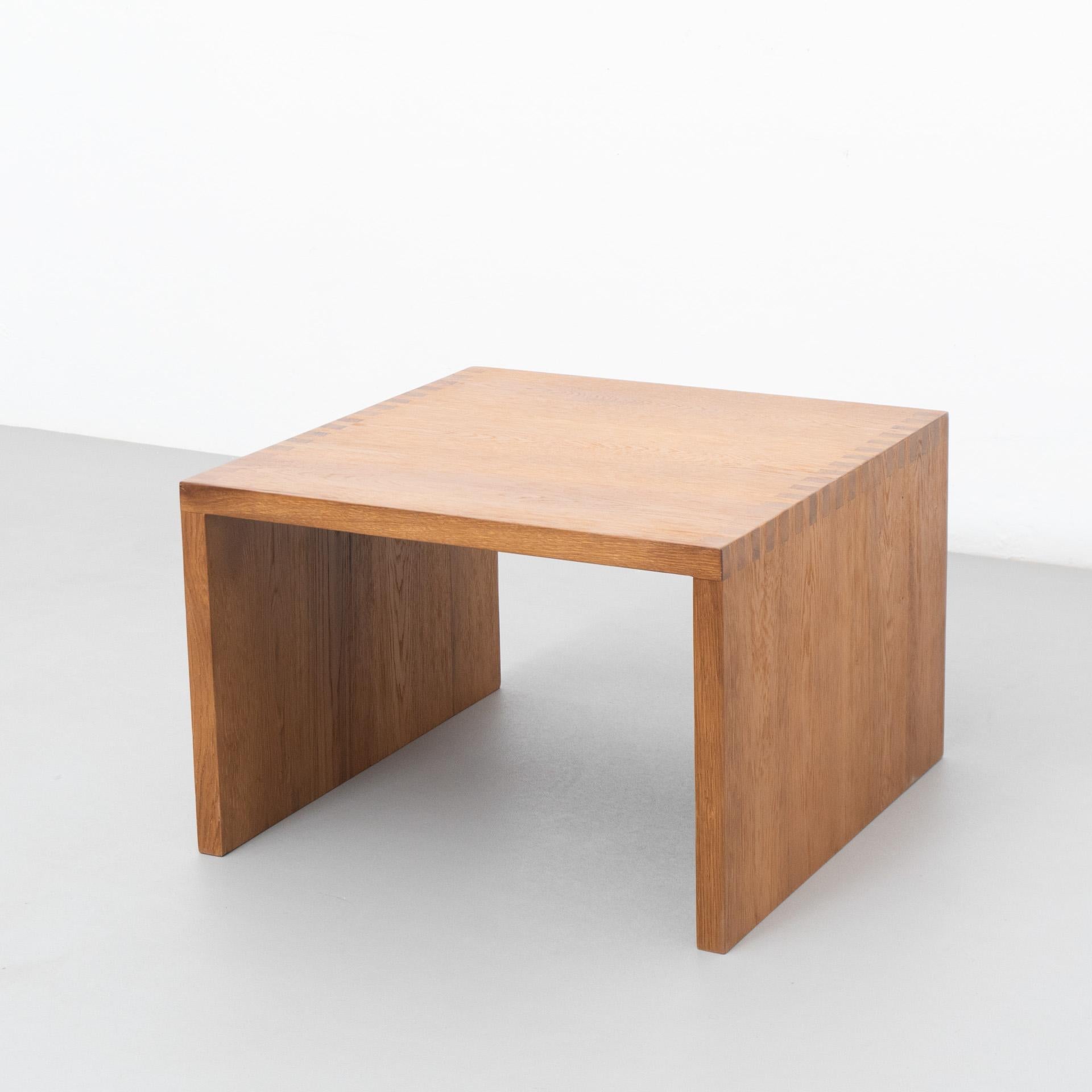 Mid-Century Modern Dada Est. Table basse contemporaine en chêne massif en vente