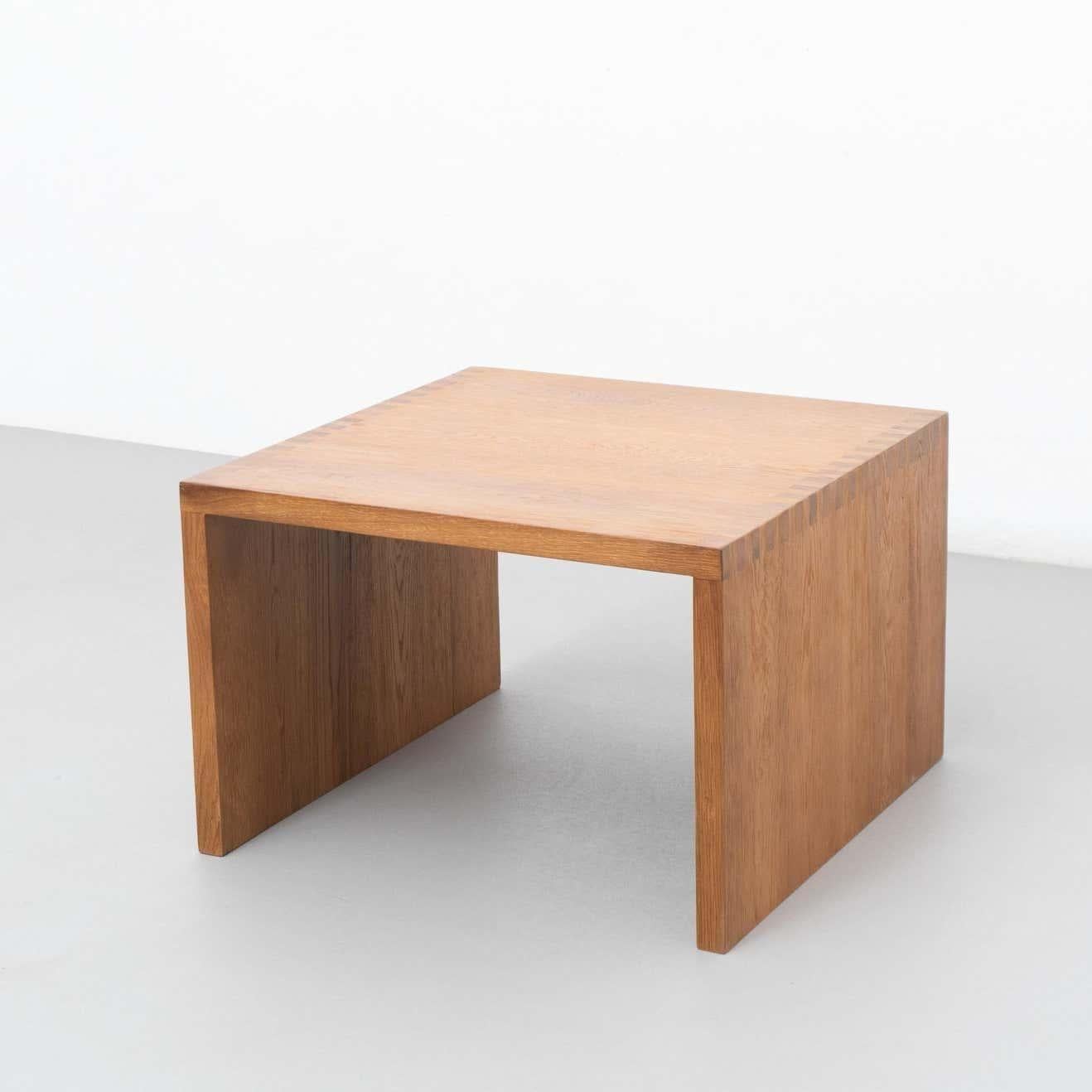 Dada Est. Contemporary Solid Oak Low Table In Good Condition For Sale In Barcelona, Barcelona