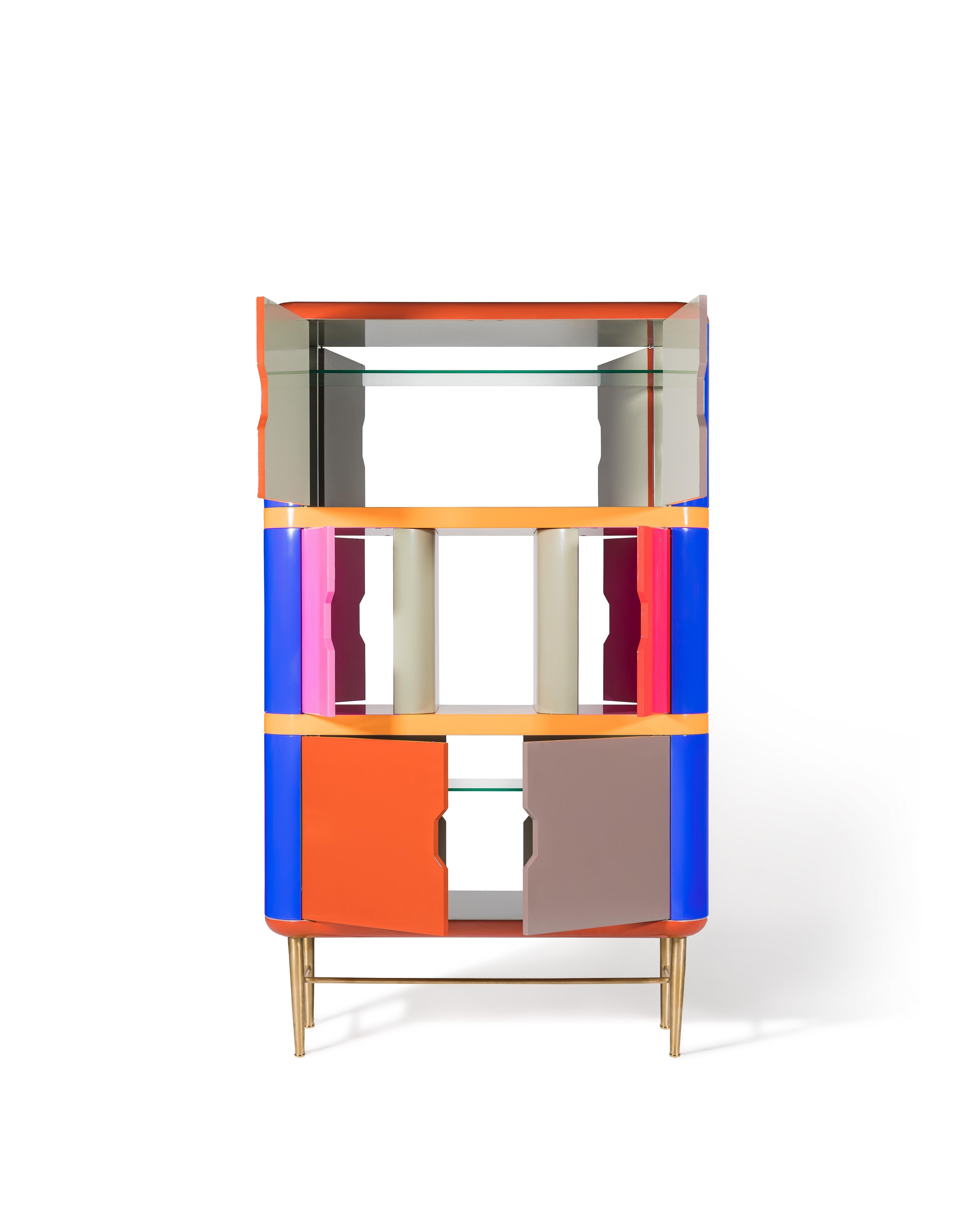 In the true Asian tradition, this family of lacquered furniture adds multiple colour to classic forms. The glass topped console works perfectly in an entrance or lobby, the
sideboard adds function and elegance to the living or dining room, and the