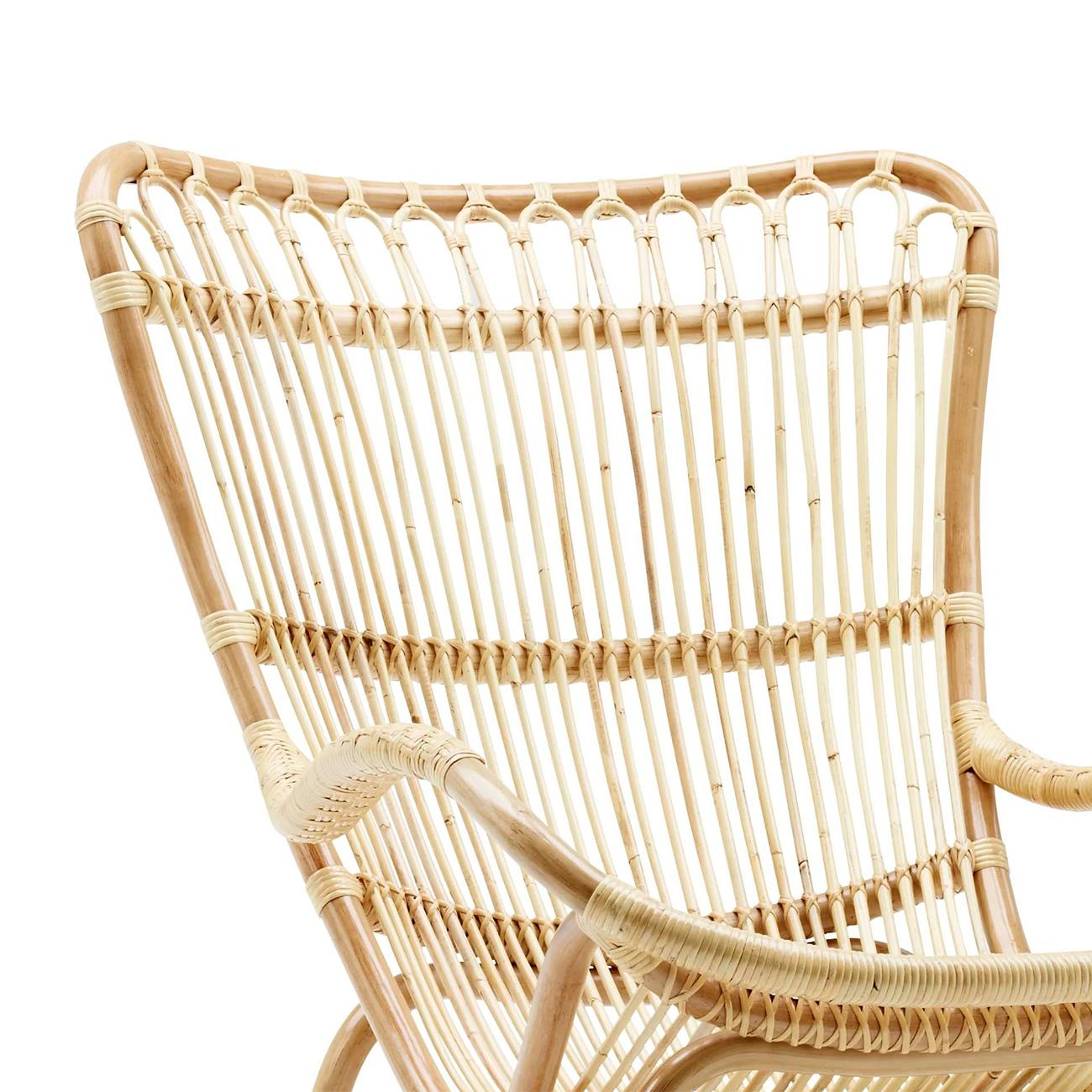 Rocking Chair Daddy Clear all in 
rotin naturel clair avec pieds à bascule.
 