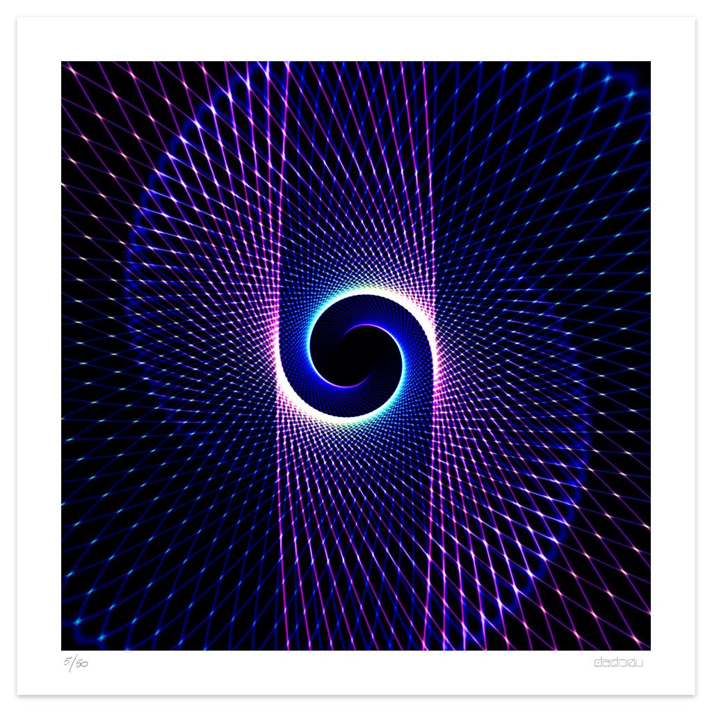 Dimensions de l'image : 70 x 70 cm.

Wormhole est une giclée enchanteresse réalisée par l'artiste contemporain Dadodu en 2010.

Cette œuvre d'art originale montre une composition concentrique abstraite avec des lumières sur un fond noir, rappelant