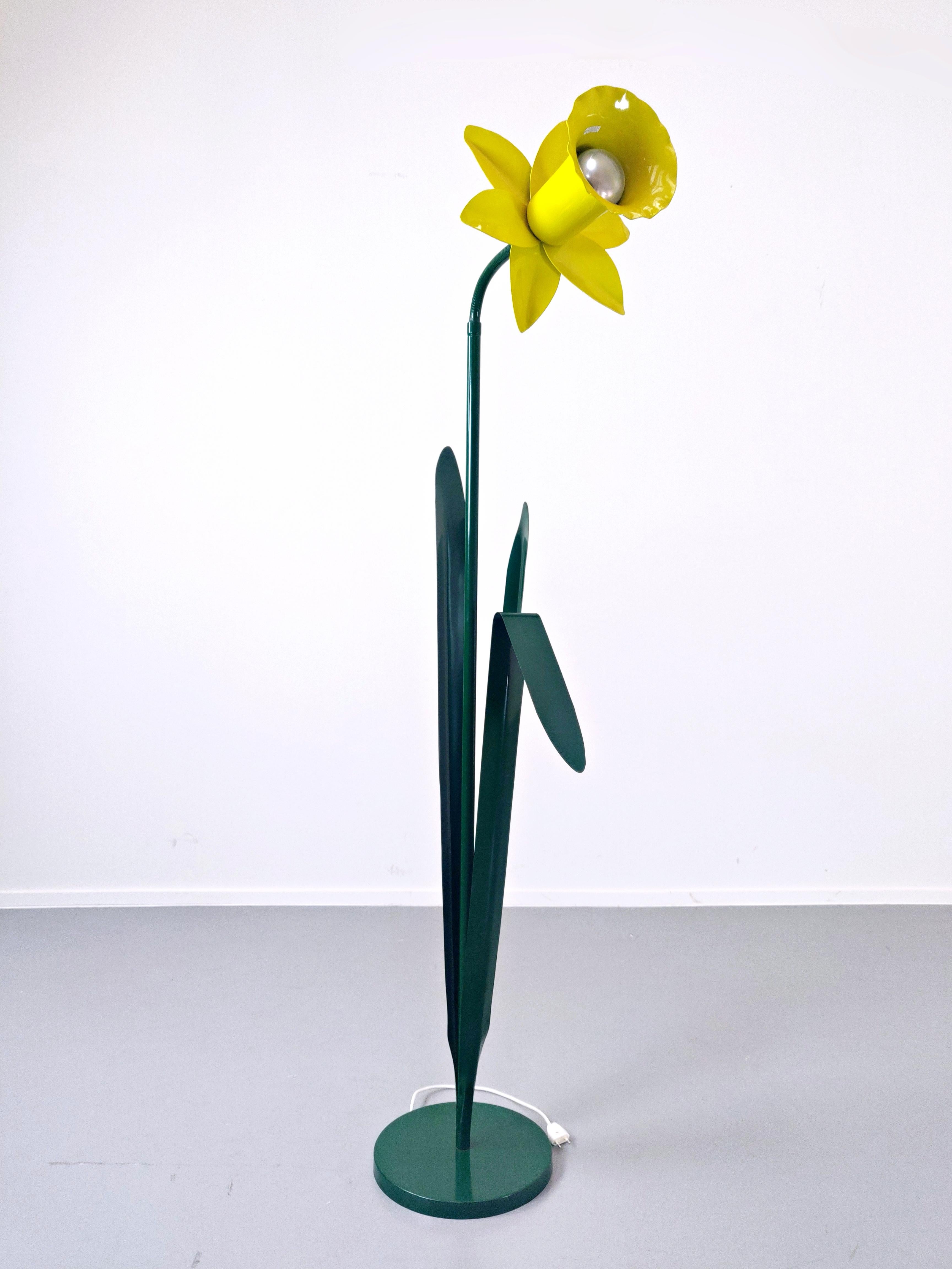 peter bliss daffodil lamp