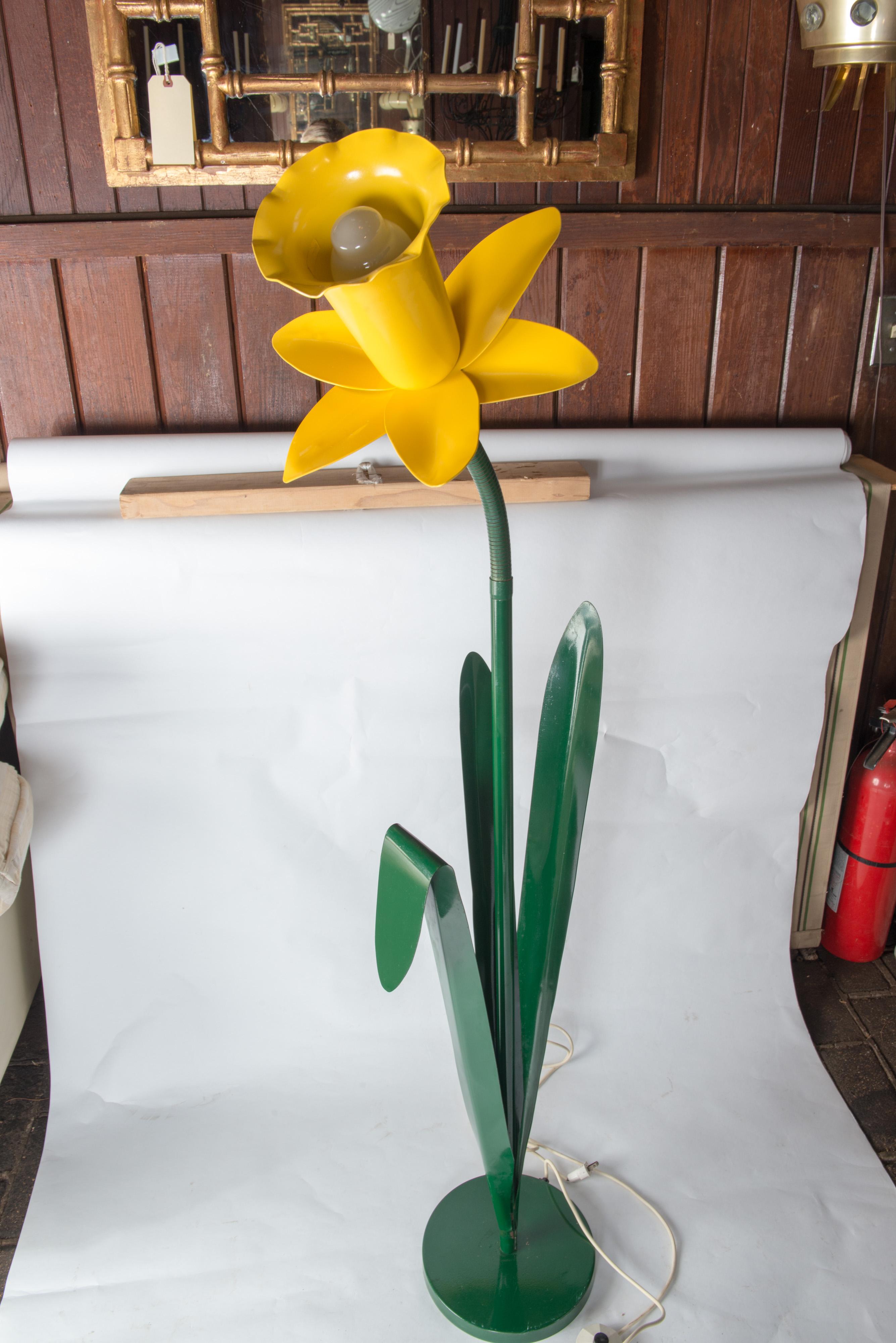 Daffodil Floor Lamp 5