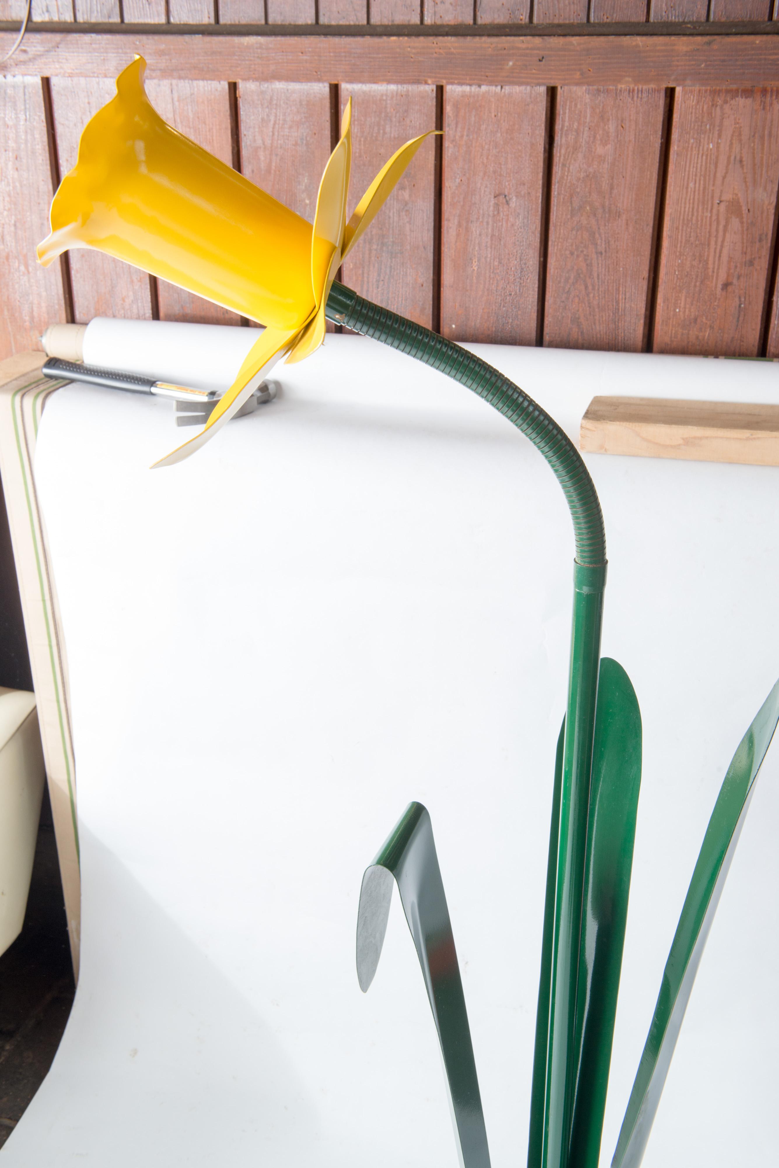 American Daffodil Floor Lamp